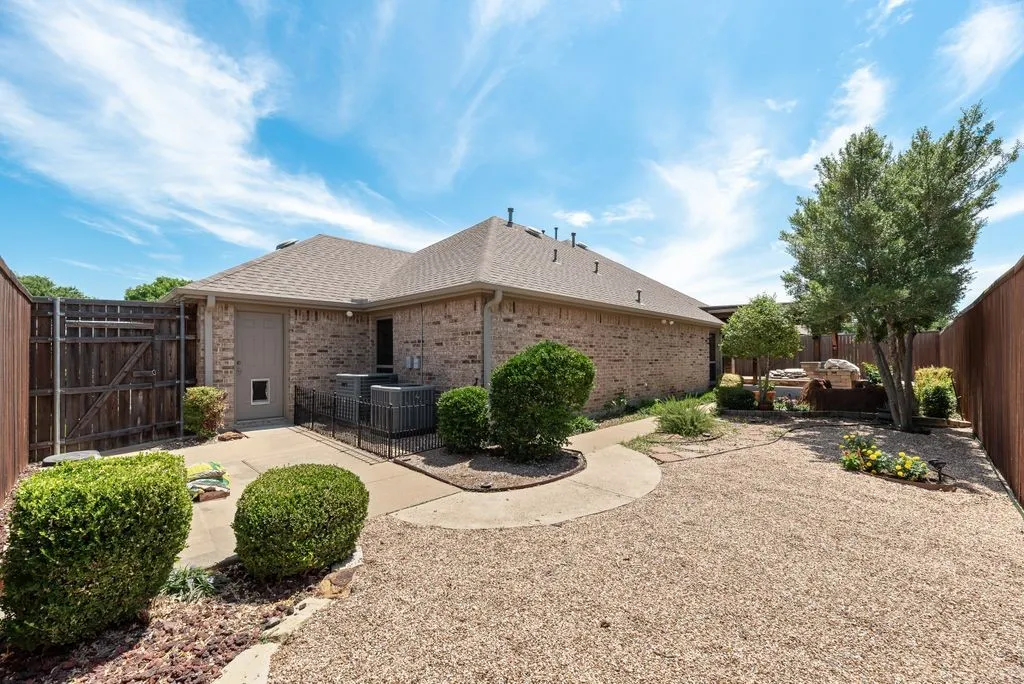 Single Family Residence For Sale in Kaufman County , 1010 Ranger Road, Forney, Texas 75126, 4 Bedroom, 4 Bathroom, 4 Garage spaces, 3,316 Sqft, built in 2007, mls#21373656, Real Estate Agent in Forney, Homes For Sale in Kaufman county, Homes For Sale in Forney, Realtor in Forney Texas, Real Estate Brokerage Independent Realty Texas, Luminita Cordes Realtor
