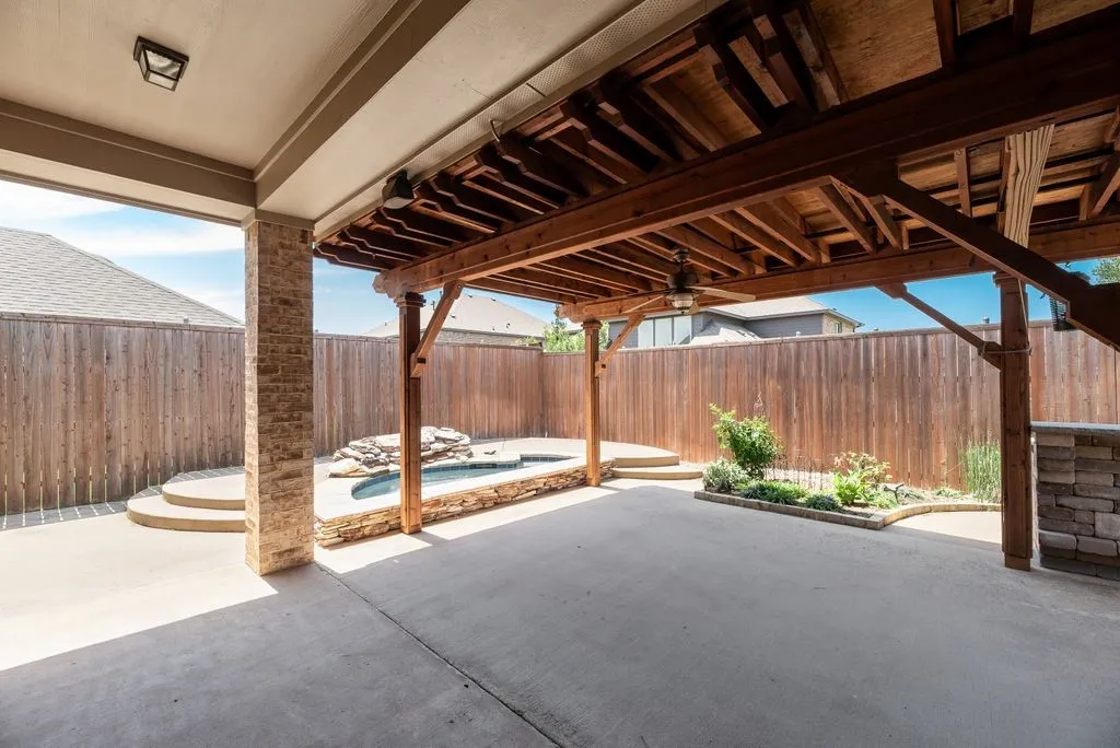Single Family Residence For Sale in Kaufman County , 1010 Ranger Road, Forney, Texas 75126, 4 Bedroom, 4 Bathroom, 4 Garage spaces, 3,316 Sqft, built in 2007, mls#21373656, Real Estate Agent in Forney, Homes For Sale in Kaufman county, Homes For Sale in Forney, Realtor in Forney Texas, Real Estate Brokerage Independent Realty Texas, Luminita Cordes Realtor