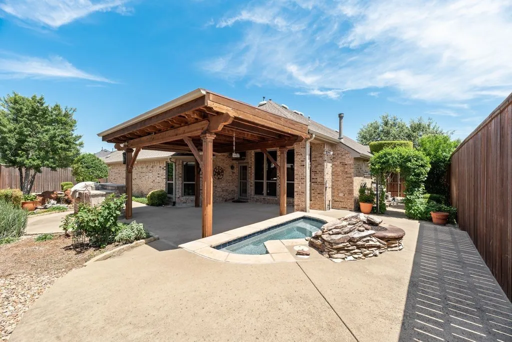 Single Family Residence For Sale in Kaufman County , 1010 Ranger Road, Forney, Texas 75126, 4 Bedroom, 4 Bathroom, 4 Garage spaces, 3,316 Sqft, built in 2007, mls#21373656, Real Estate Agent in Forney, Homes For Sale in Kaufman county, Homes For Sale in Forney, Realtor in Forney Texas, Real Estate Brokerage Independent Realty Texas, Luminita Cordes Realtor
