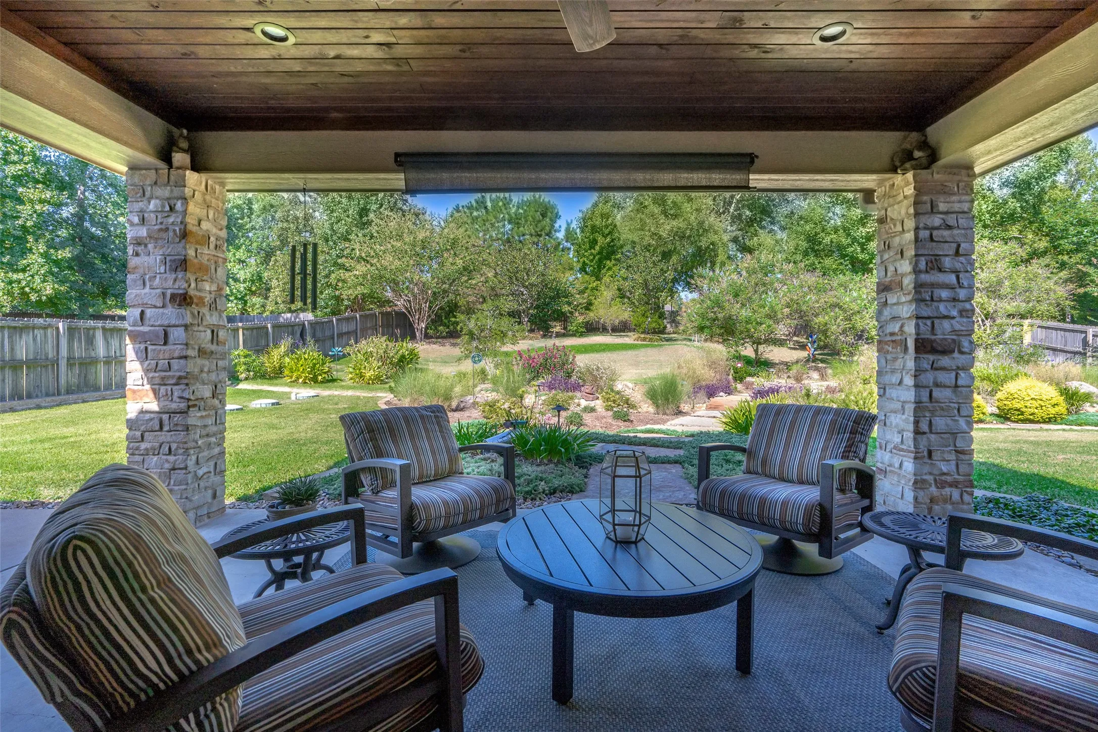 Single Family Residence For Sale in Harrison County , 160 Timber Falls Drive, Longview, Texas 75605, 4 Bedroom, 4 Bathroom, 2 Garage spaces, 2,501 Sqft, built in 2009, mls#21375969, Real Estate Agent in Longview, Homes For Sale in Harrison county, Homes For Sale in Longview, Realtor in Longview Texas, Real Estate Brokerage Independent Realty Texas, Luminita Cordes Realtor