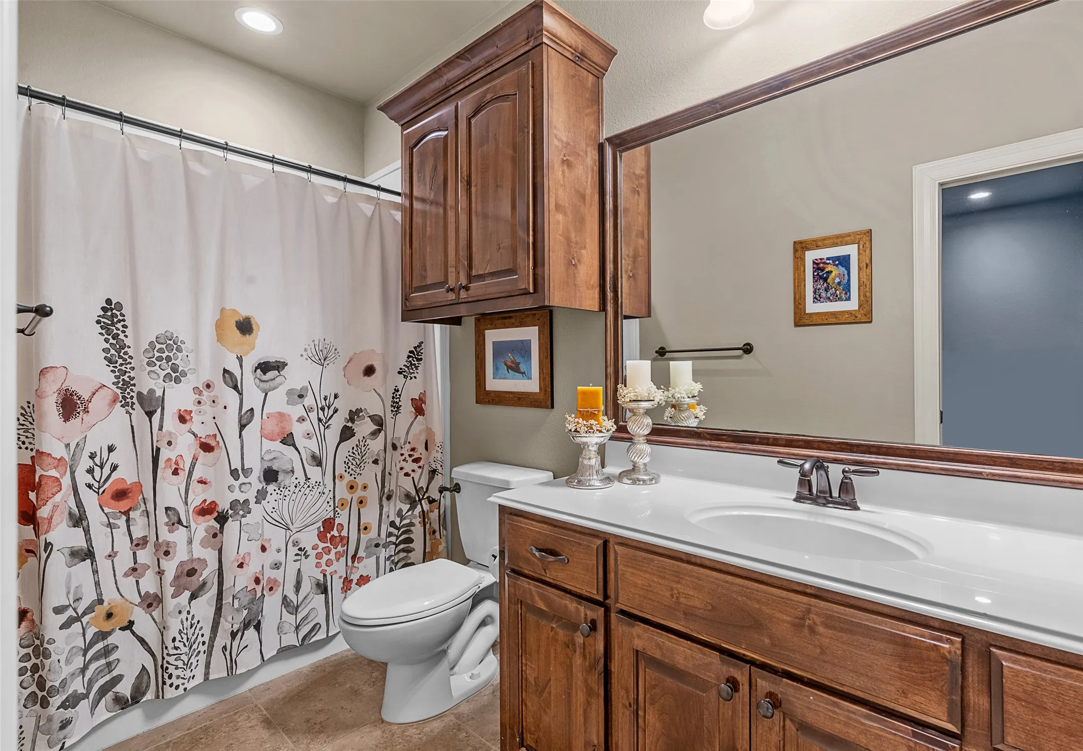 Single Family Residence For Sale in Harrison County , 160 Timber Falls Drive, Longview, Texas 75605, 4 Bedroom, 4 Bathroom, 2 Garage spaces, 2,501 Sqft, built in 2009, mls#21375969, Real Estate Agent in Longview, Homes For Sale in Harrison county, Homes For Sale in Longview, Realtor in Longview Texas, Real Estate Brokerage Independent Realty Texas, Luminita Cordes Realtor