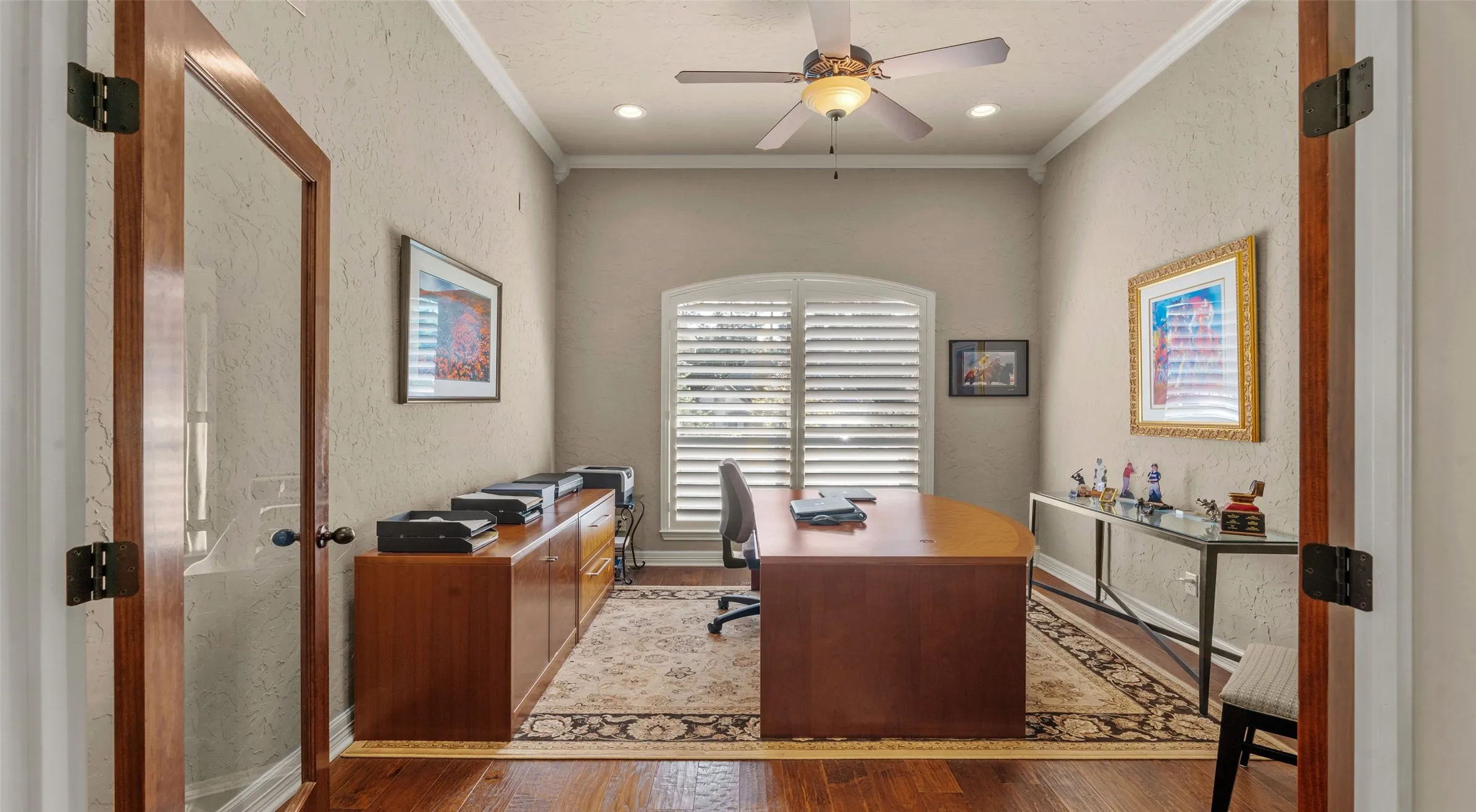 Single Family Residence For Sale in Harrison County , 160 Timber Falls Drive, Longview, Texas 75605, 4 Bedroom, 4 Bathroom, 2 Garage spaces, 2,501 Sqft, built in 2009, mls#21375969, Real Estate Agent in Longview, Homes For Sale in Harrison county, Homes For Sale in Longview, Realtor in Longview Texas, Real Estate Brokerage Independent Realty Texas, Luminita Cordes Realtor