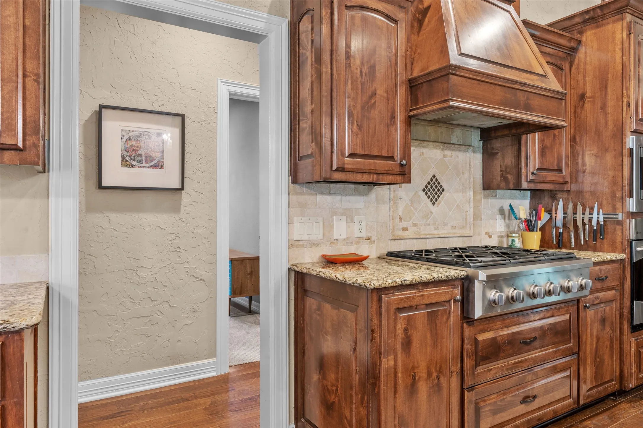 Single Family Residence For Sale in Harrison County , 160 Timber Falls Drive, Longview, Texas 75605, 4 Bedroom, 4 Bathroom, 2 Garage spaces, 2,501 Sqft, built in 2009, mls#21375969, Real Estate Agent in Longview, Homes For Sale in Harrison county, Homes For Sale in Longview, Realtor in Longview Texas, Real Estate Brokerage Independent Realty Texas, Luminita Cordes Realtor