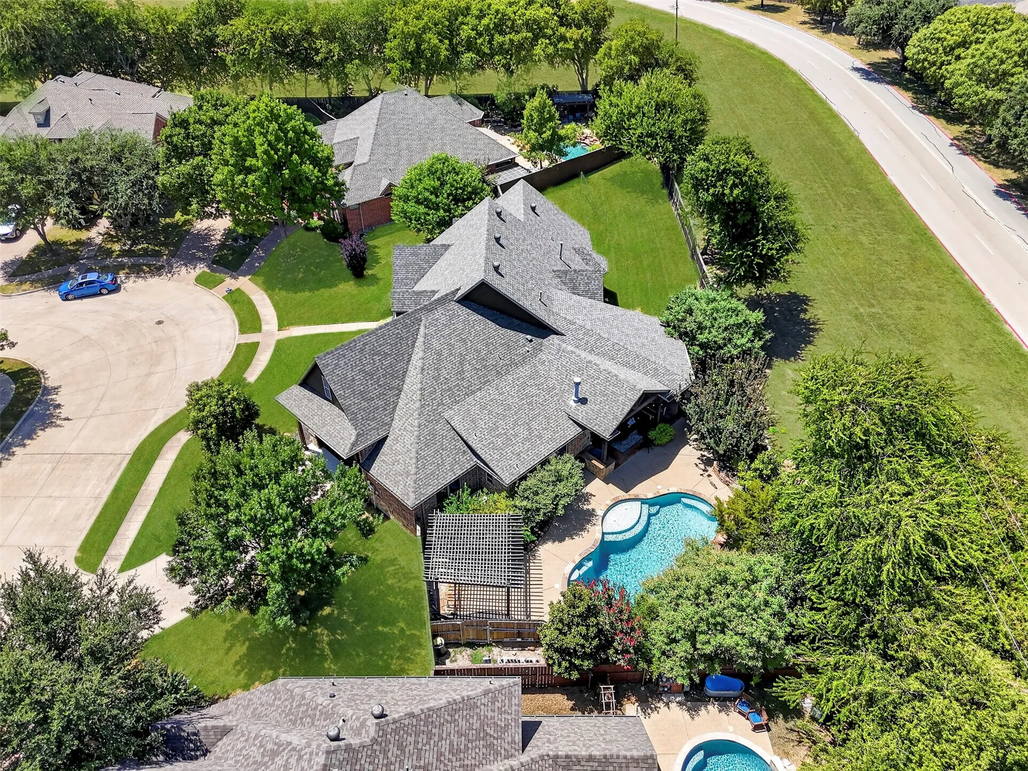 No back yard neighbors and a private gate that leads to Skinner Sports Complex
