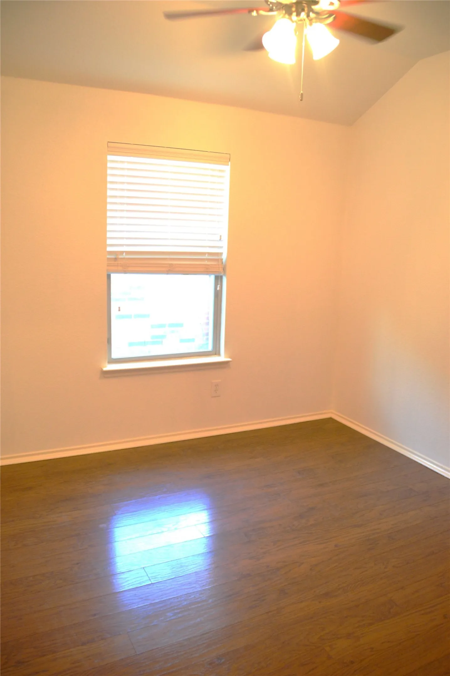 Single Family Residence For Rent in Collin County , 145 Meadow Crest Drive, Princeton, Texas 75407, 3 Bedroom, 2 Bathroom, Garage spaces, 1,319 Sqft, built in 2010, mls#21375705, Real Estate Agent in Princeton, Homes For Rent in Collin county, Homes For Rent in Princeton, Realtor in Princeton Texas, Real Estate Brokerage Independent Realty Texas, Luminita Cordes Realtor