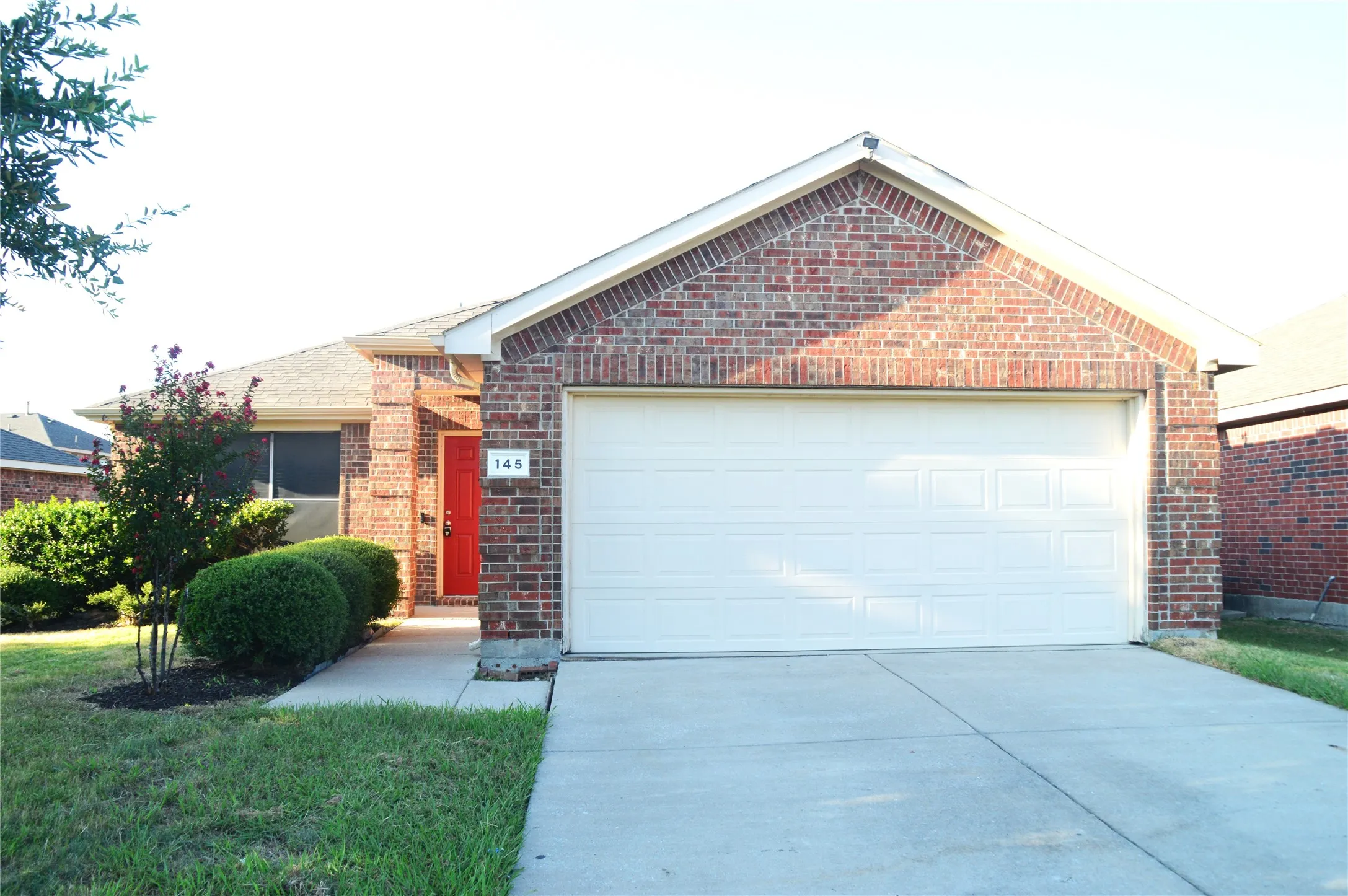 Single Family Residence For Rent in Collin County , 145 Meadow Crest Drive, Princeton, Texas 75407, 3 Bedroom, 2 Bathroom, Garage spaces, 1,319 Sqft, built in 2010, mls#21375705, Real Estate Agent in Princeton, Homes For Rent in Collin county, Homes For Rent in Princeton, Realtor in Princeton Texas, Real Estate Brokerage Independent Realty Texas, Luminita Cordes Realtor