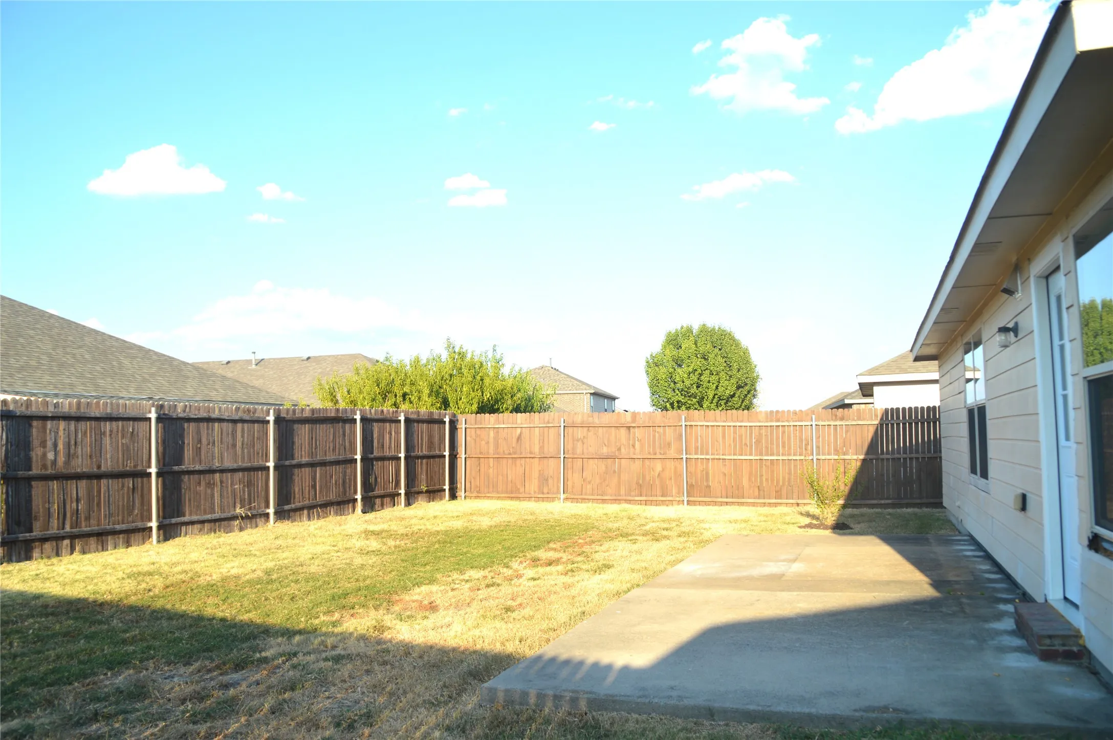 Single Family Residence For Rent in Collin County , 145 Meadow Crest Drive, Princeton, Texas 75407, 3 Bedroom, 2 Bathroom, Garage spaces, 1,319 Sqft, built in 2010, mls#21375705, Real Estate Agent in Princeton, Homes For Rent in Collin county, Homes For Rent in Princeton, Realtor in Princeton Texas, Real Estate Brokerage Independent Realty Texas, Luminita Cordes Realtor
