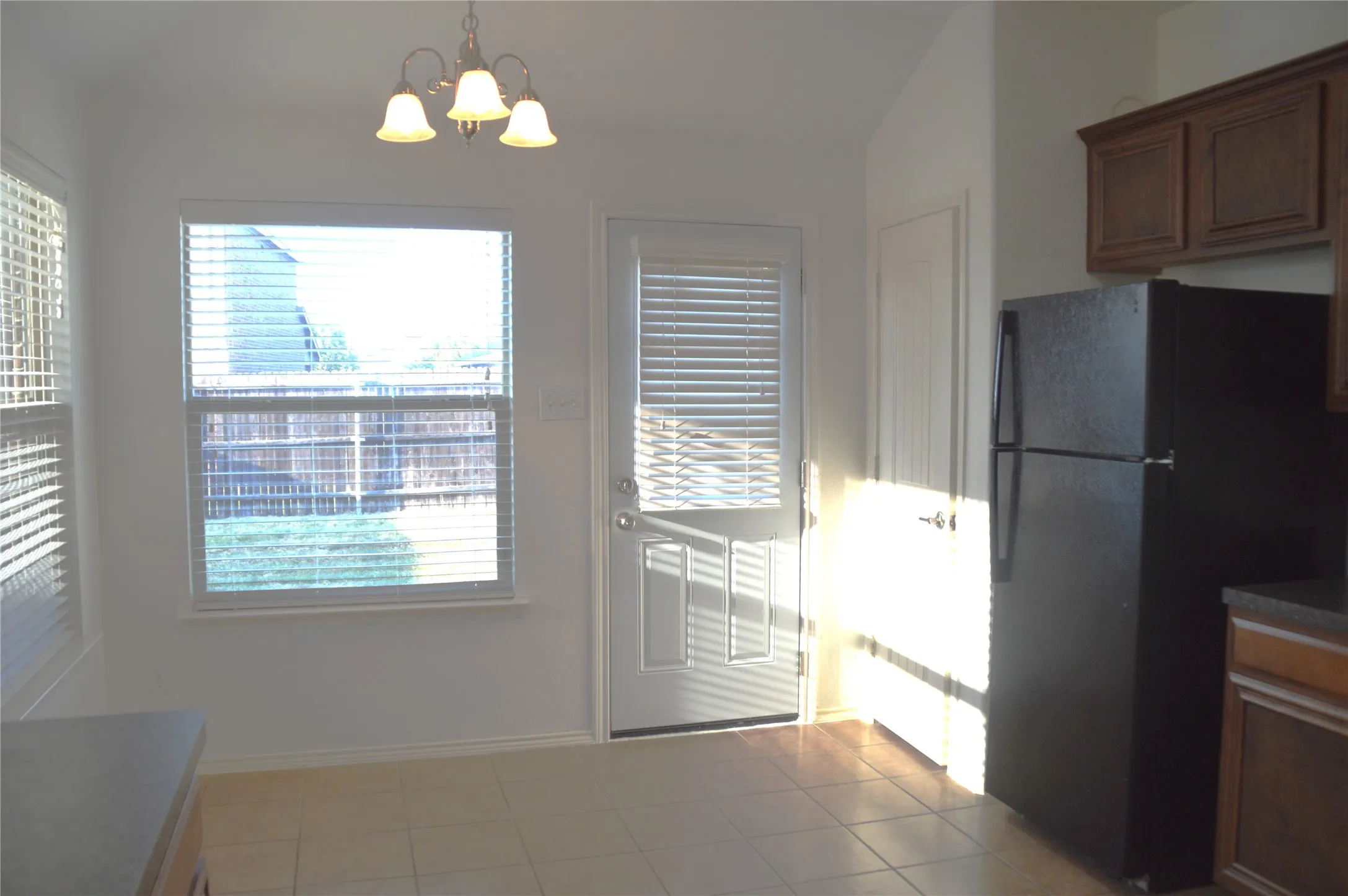 Single Family Residence For Rent in Collin County , 145 Meadow Crest Drive, Princeton, Texas 75407, 3 Bedroom, 2 Bathroom, Garage spaces, 1,319 Sqft, built in 2010, mls#21375705, Real Estate Agent in Princeton, Homes For Rent in Collin county, Homes For Rent in Princeton, Realtor in Princeton Texas, Real Estate Brokerage Independent Realty Texas, Luminita Cordes Realtor