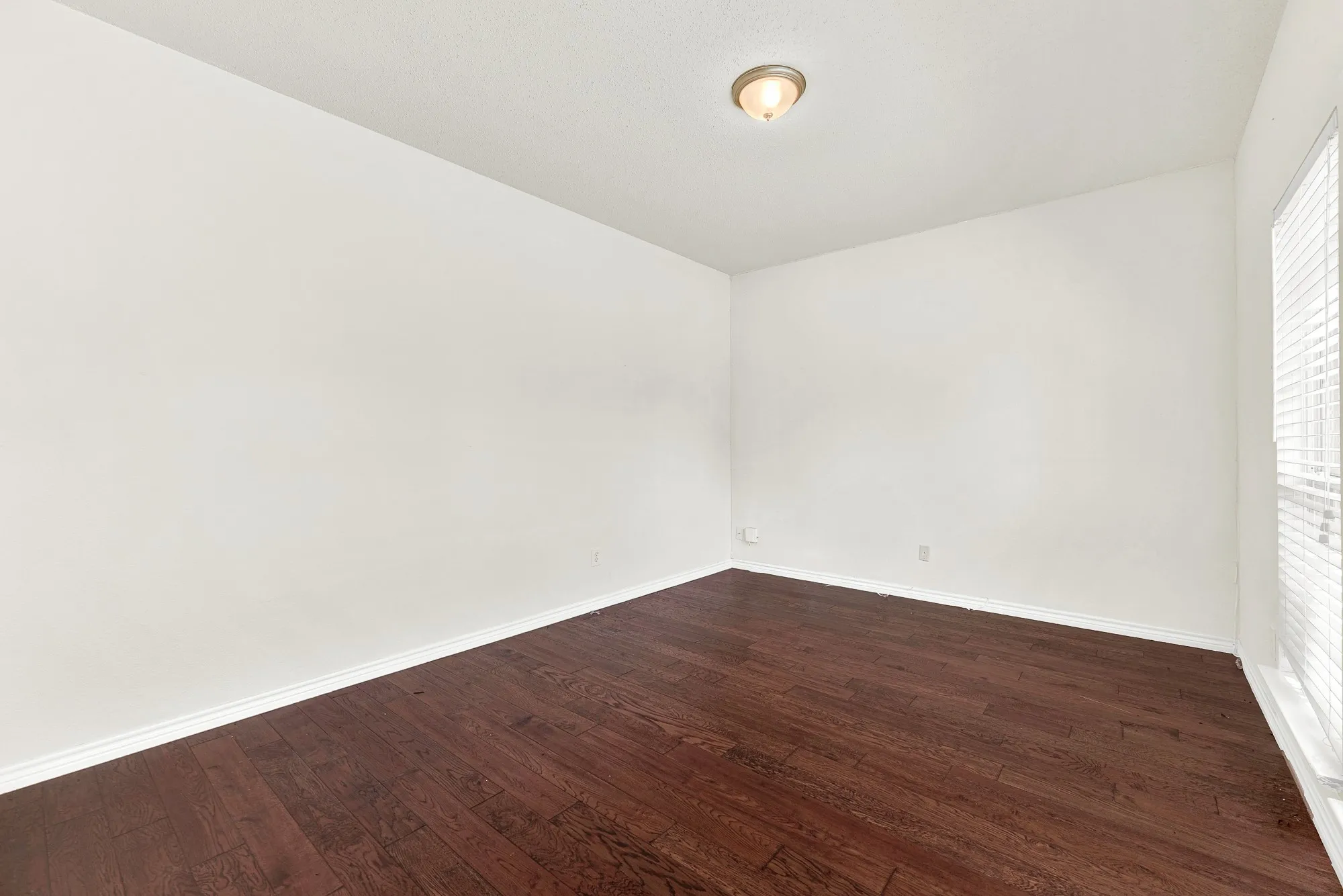 Single Family Residence For Sale in Collin County , 1533 Balboa Lane, Allen, Texas 75002, 4 Bedroom, 3 Bathroom, 2 Garage spaces, 2,305 Sqft, built in 2002, mls#21375979, Real Estate Agent in Allen, Homes For Sale in Collin county, Homes For Sale in Allen, Realtor in Allen Texas, Real Estate Brokerage Independent Realty Texas, Luminita Cordes Realtor