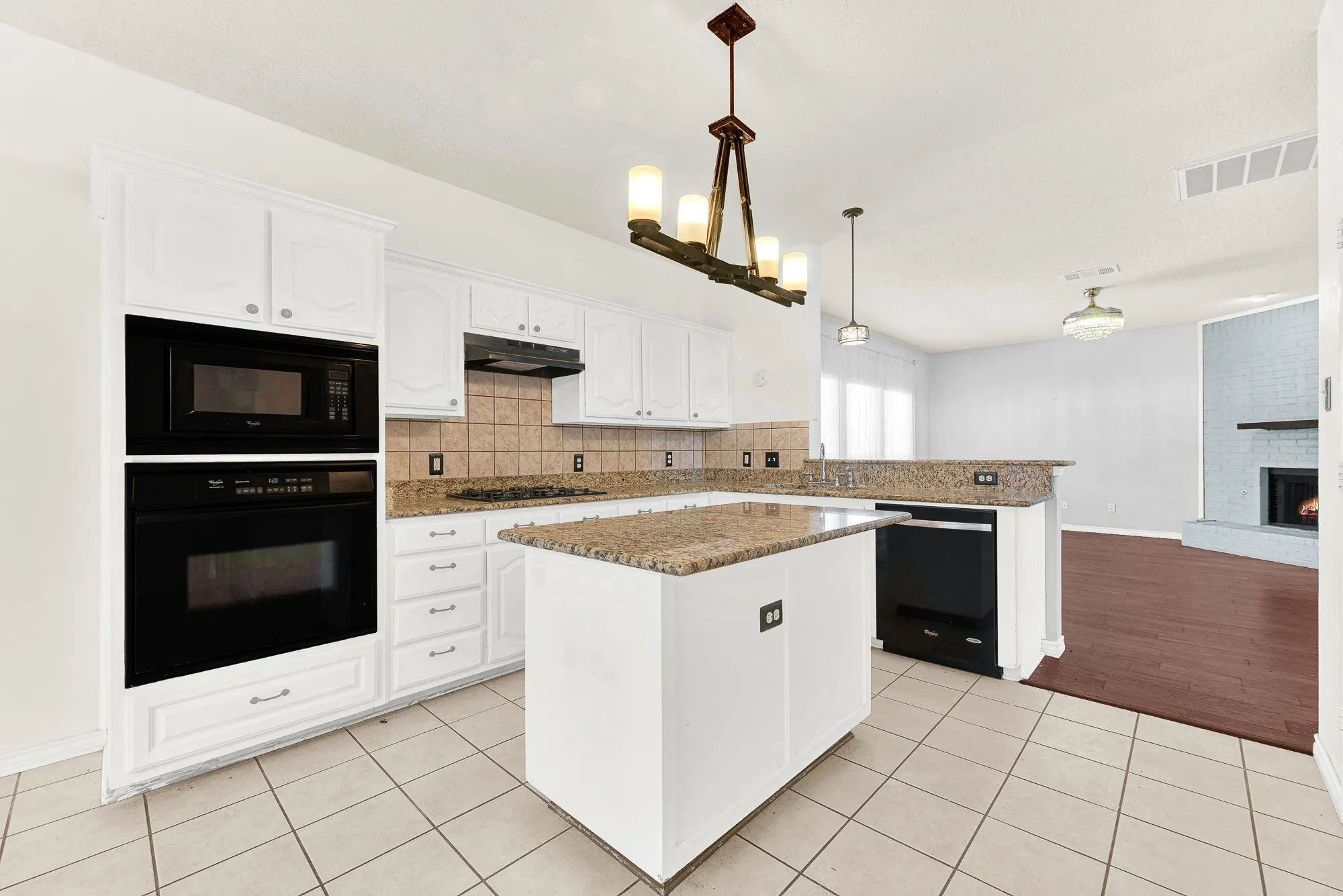 Single Family Residence For Sale in Collin County , 1533 Balboa Lane, Allen, Texas 75002, 4 Bedroom, 3 Bathroom, 2 Garage spaces, 2,305 Sqft, built in 2002, mls#21375979, Real Estate Agent in Allen, Homes For Sale in Collin county, Homes For Sale in Allen, Realtor in Allen Texas, Real Estate Brokerage Independent Realty Texas, Luminita Cordes Realtor