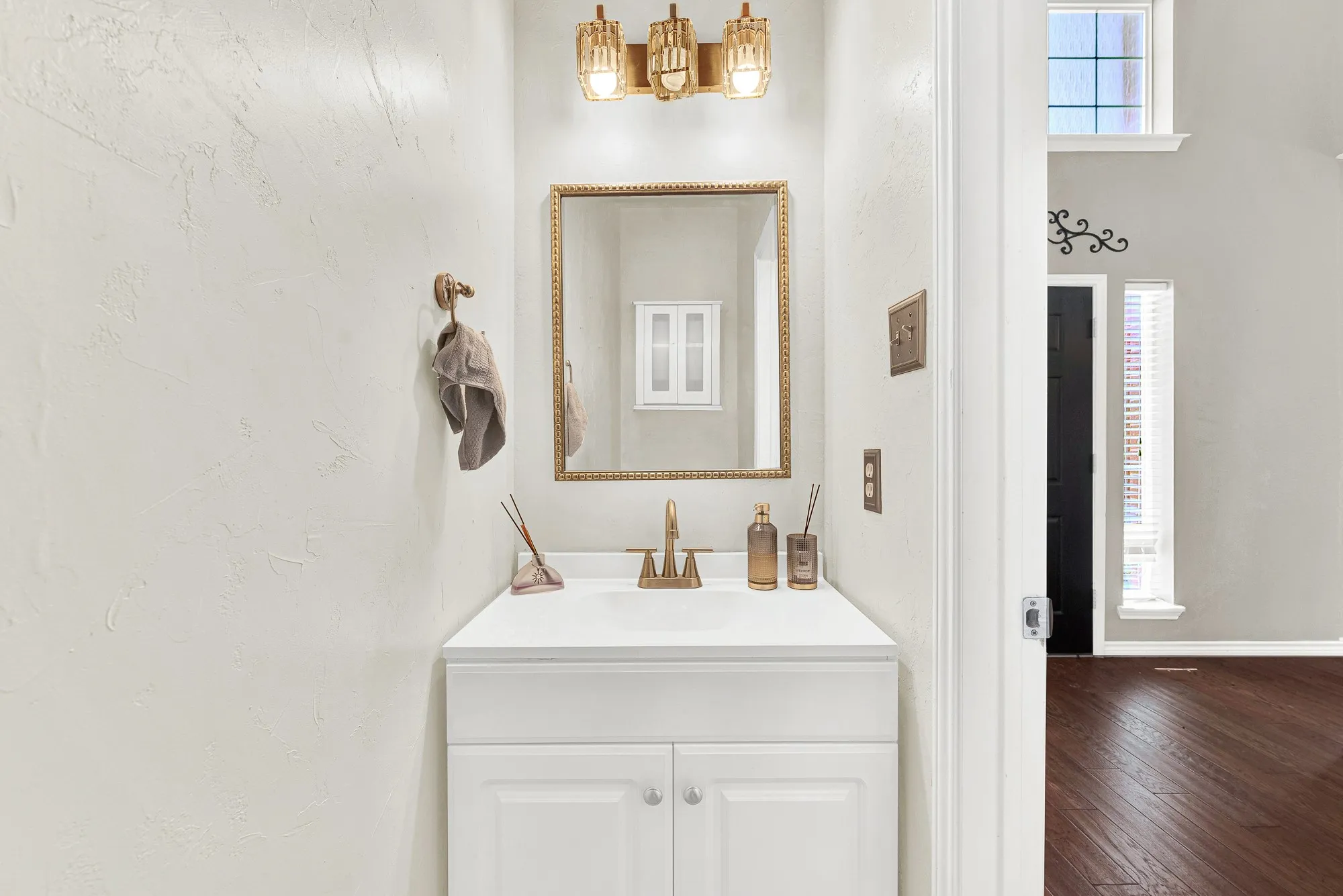 Single Family Residence For Sale in Collin County , 1533 Balboa Lane, Allen, Texas 75002, 4 Bedroom, 3 Bathroom, 2 Garage spaces, 2,305 Sqft, built in 2002, mls#21375979, Real Estate Agent in Allen, Homes For Sale in Collin county, Homes For Sale in Allen, Realtor in Allen Texas, Real Estate Brokerage Independent Realty Texas, Luminita Cordes Realtor