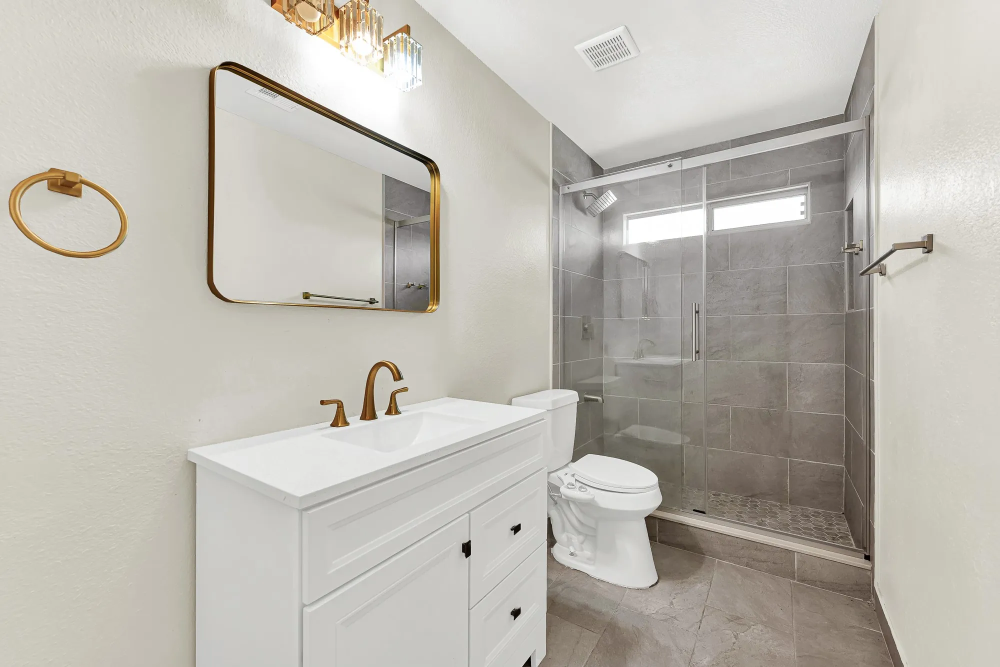 Single Family Residence For Sale in Collin County , 1533 Balboa Lane, Allen, Texas 75002, 4 Bedroom, 3 Bathroom, 2 Garage spaces, 2,305 Sqft, built in 2002, mls#21375979, Real Estate Agent in Allen, Homes For Sale in Collin county, Homes For Sale in Allen, Realtor in Allen Texas, Real Estate Brokerage Independent Realty Texas, Luminita Cordes Realtor