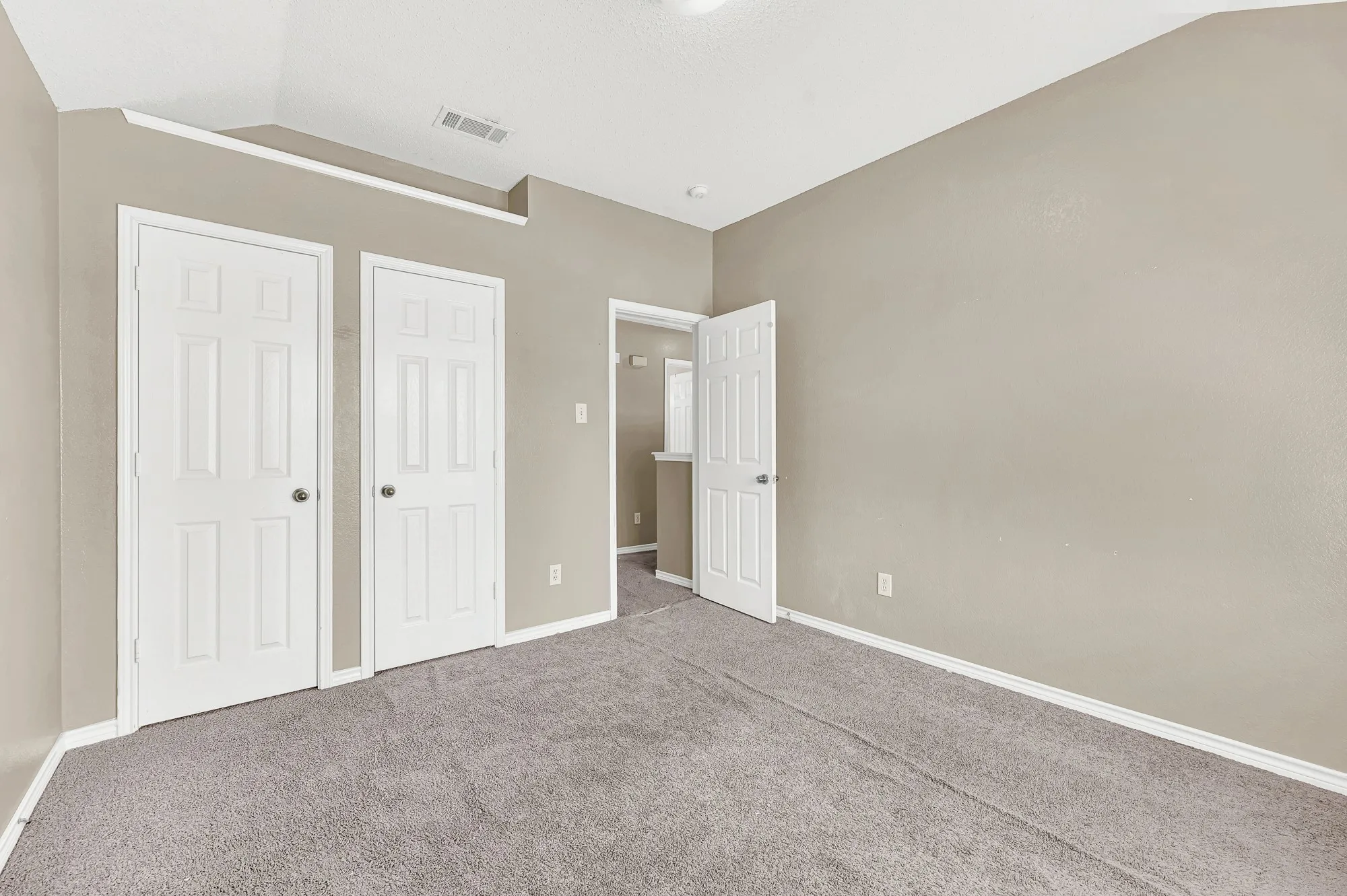 Single Family Residence For Sale in Collin County , 1533 Balboa Lane, Allen, Texas 75002, 4 Bedroom, 3 Bathroom, 2 Garage spaces, 2,305 Sqft, built in 2002, mls#21375979, Real Estate Agent in Allen, Homes For Sale in Collin county, Homes For Sale in Allen, Realtor in Allen Texas, Real Estate Brokerage Independent Realty Texas, Luminita Cordes Realtor