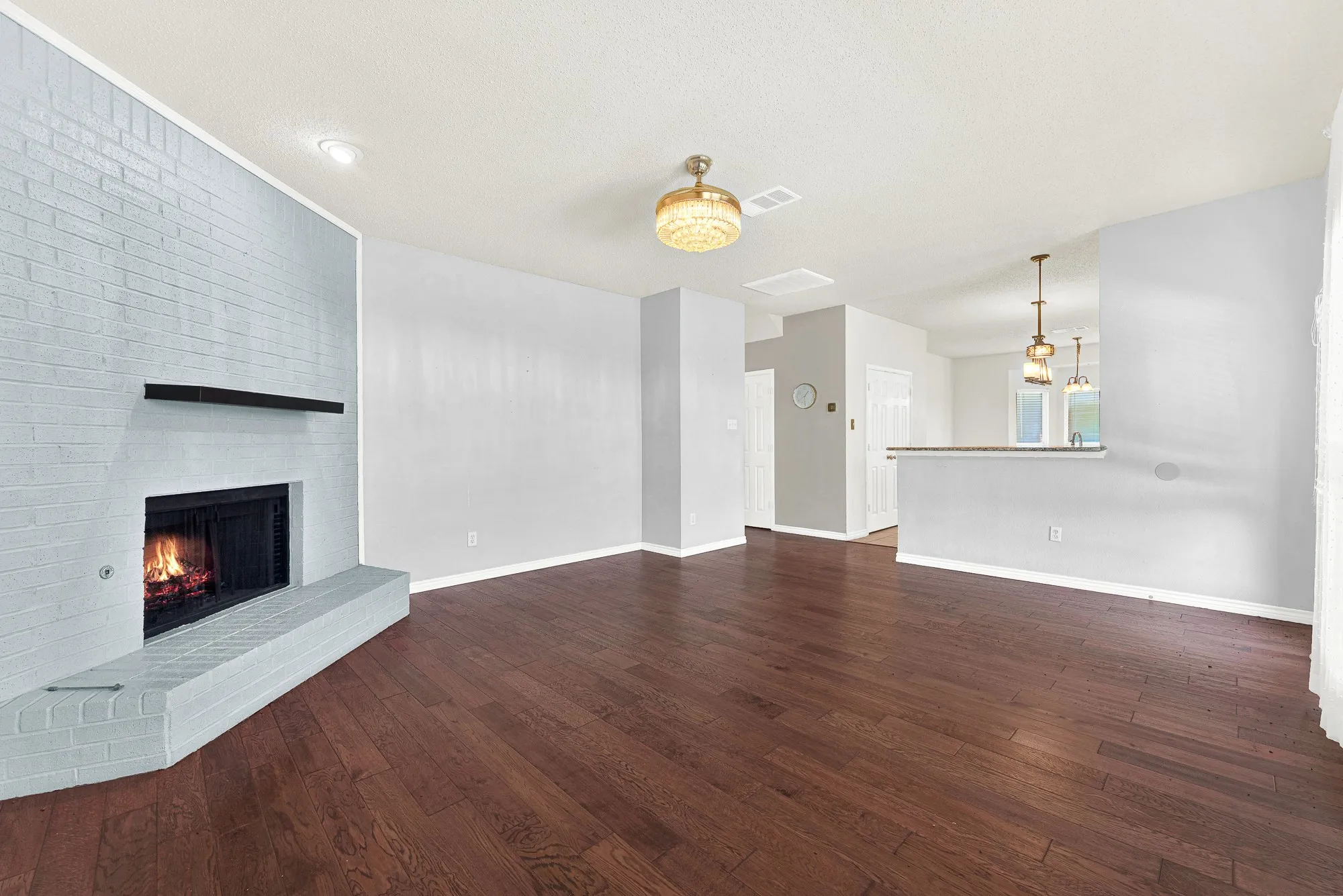 Single Family Residence For Sale in Collin County , 1533 Balboa Lane, Allen, Texas 75002, 4 Bedroom, 3 Bathroom, 2 Garage spaces, 2,305 Sqft, built in 2002, mls#21375979, Real Estate Agent in Allen, Homes For Sale in Collin county, Homes For Sale in Allen, Realtor in Allen Texas, Real Estate Brokerage Independent Realty Texas, Luminita Cordes Realtor