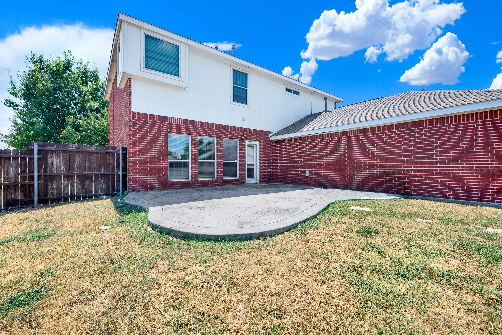 Single Family Residence For Sale in Collin County , 1533 Balboa Lane, Allen, Texas 75002, 4 Bedroom, 3 Bathroom, 2 Garage spaces, 2,305 Sqft, built in 2002, mls#21375979, Real Estate Agent in Allen, Homes For Sale in Collin county, Homes For Sale in Allen, Realtor in Allen Texas, Real Estate Brokerage Independent Realty Texas, Luminita Cordes Realtor