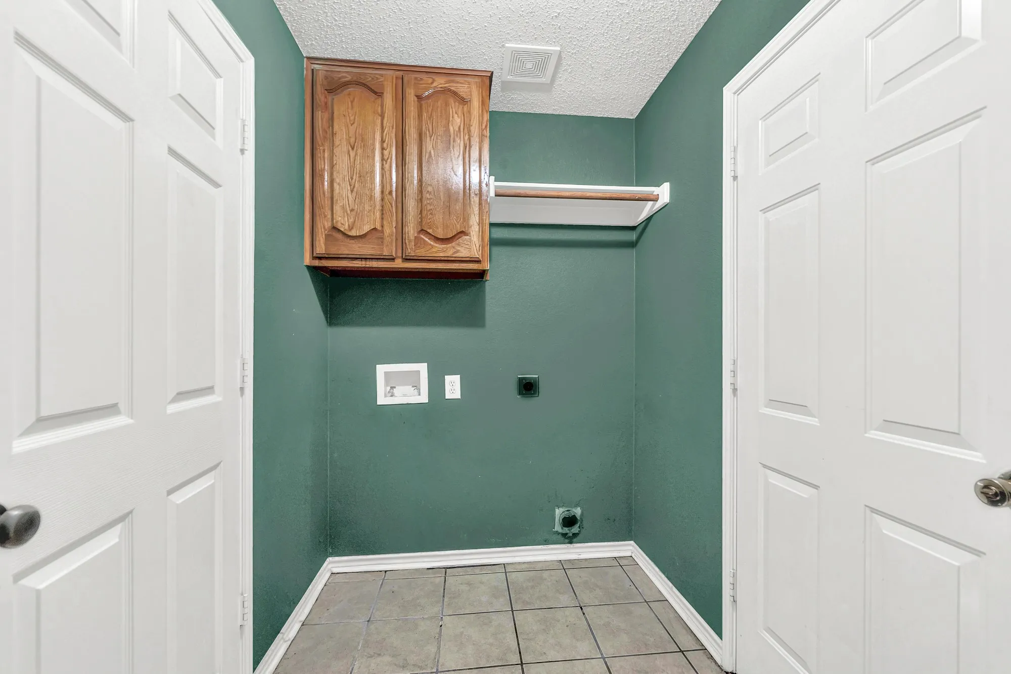 Single Family Residence For Sale in Collin County , 1533 Balboa Lane, Allen, Texas 75002, 4 Bedroom, 3 Bathroom, 2 Garage spaces, 2,305 Sqft, built in 2002, mls#21375979, Real Estate Agent in Allen, Homes For Sale in Collin county, Homes For Sale in Allen, Realtor in Allen Texas, Real Estate Brokerage Independent Realty Texas, Luminita Cordes Realtor