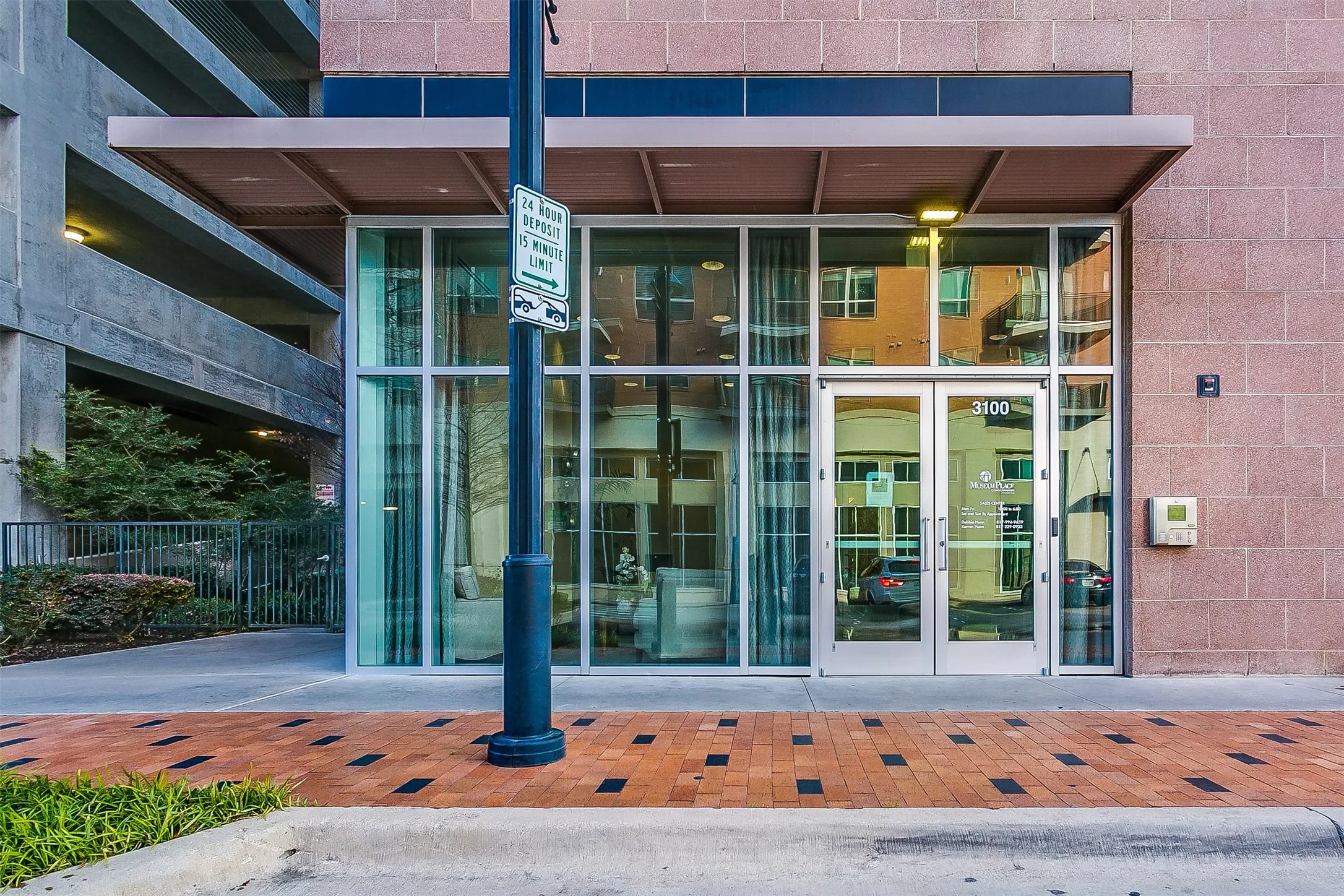 Condominium For Rent in Tarrant County , 3100 W 7th Street 708, Fort Worth, Texas 76107, 1 Bedroom, 1 Bathroom, 1 Garage spaces, 885 Sqft, built in 2009, mls#21375983, Real Estate Agent in Fort Worth, Homes For Rent in Tarrant county, Homes For Rent in Fort Worth, Realtor in Fort Worth Texas, Real Estate Brokerage Independent Realty Texas, Luminita Cordes Realtor