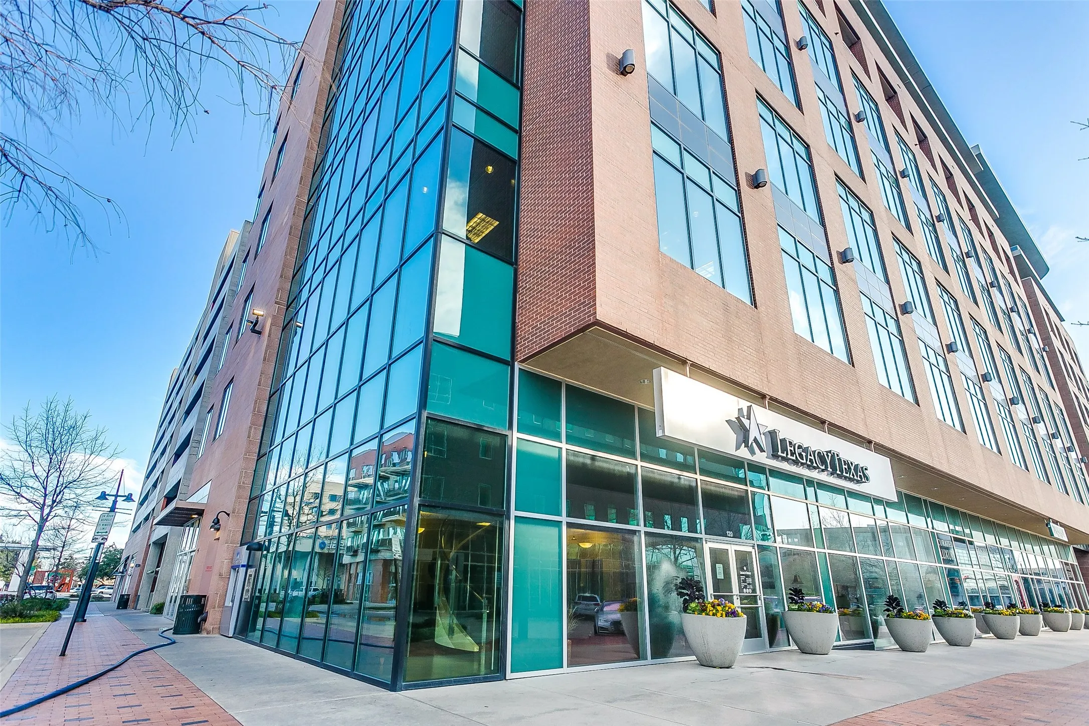 Condominium For Rent in Tarrant County , 3100 W 7th Street 708, Fort Worth, Texas 76107, 1 Bedroom, 1 Bathroom, 1 Garage spaces, 885 Sqft, built in 2009, mls#21375983, Real Estate Agent in Fort Worth, Homes For Rent in Tarrant county, Homes For Rent in Fort Worth, Realtor in Fort Worth Texas, Real Estate Brokerage Independent Realty Texas, Luminita Cordes Realtor