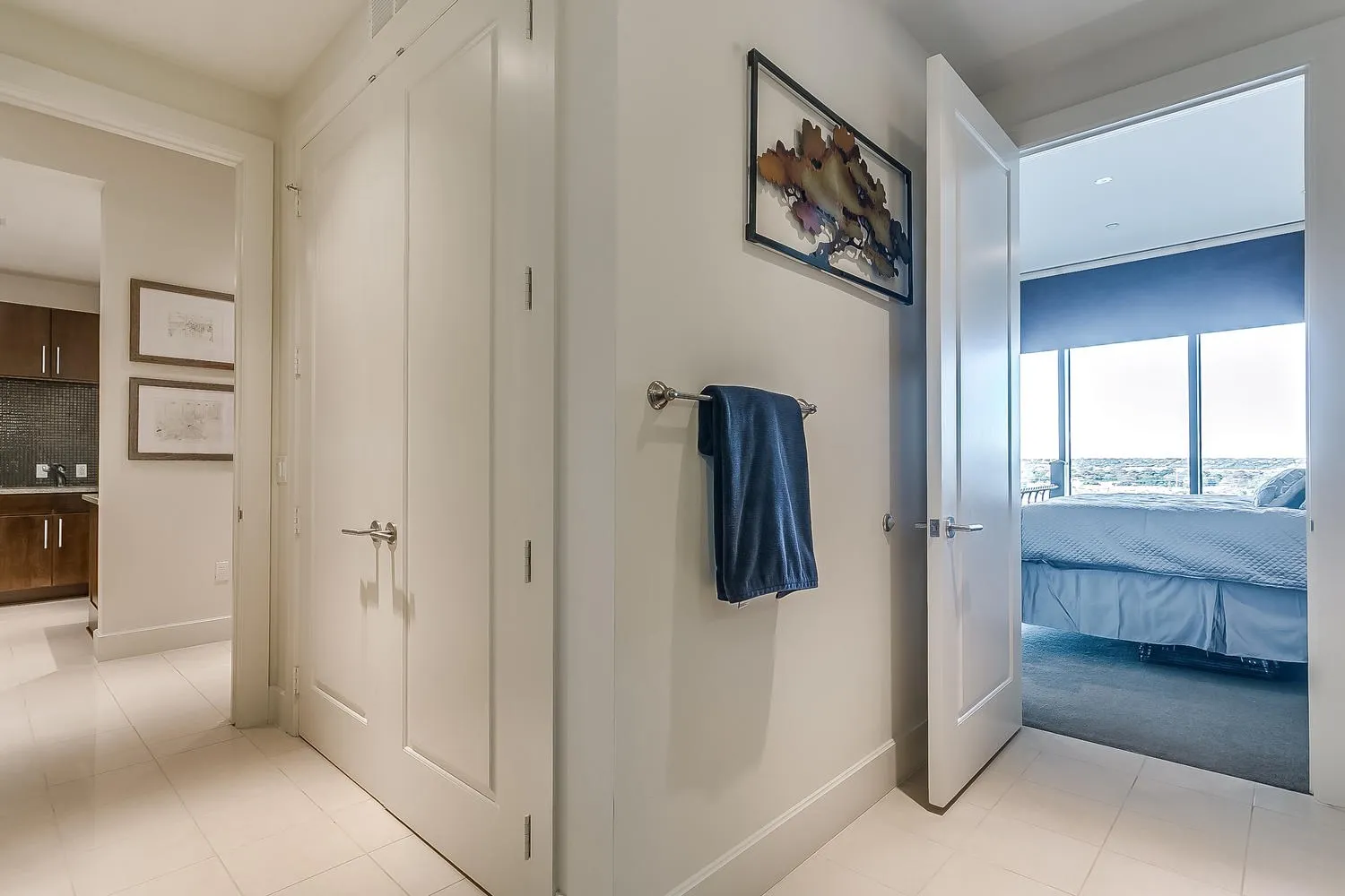 Condominium For Rent in Tarrant County , 3100 W 7th Street 708, Fort Worth, Texas 76107, 1 Bedroom, 1 Bathroom, 1 Garage spaces, 885 Sqft, built in 2009, mls#21375983, Real Estate Agent in Fort Worth, Homes For Rent in Tarrant county, Homes For Rent in Fort Worth, Realtor in Fort Worth Texas, Real Estate Brokerage Independent Realty Texas, Luminita Cordes Realtor
