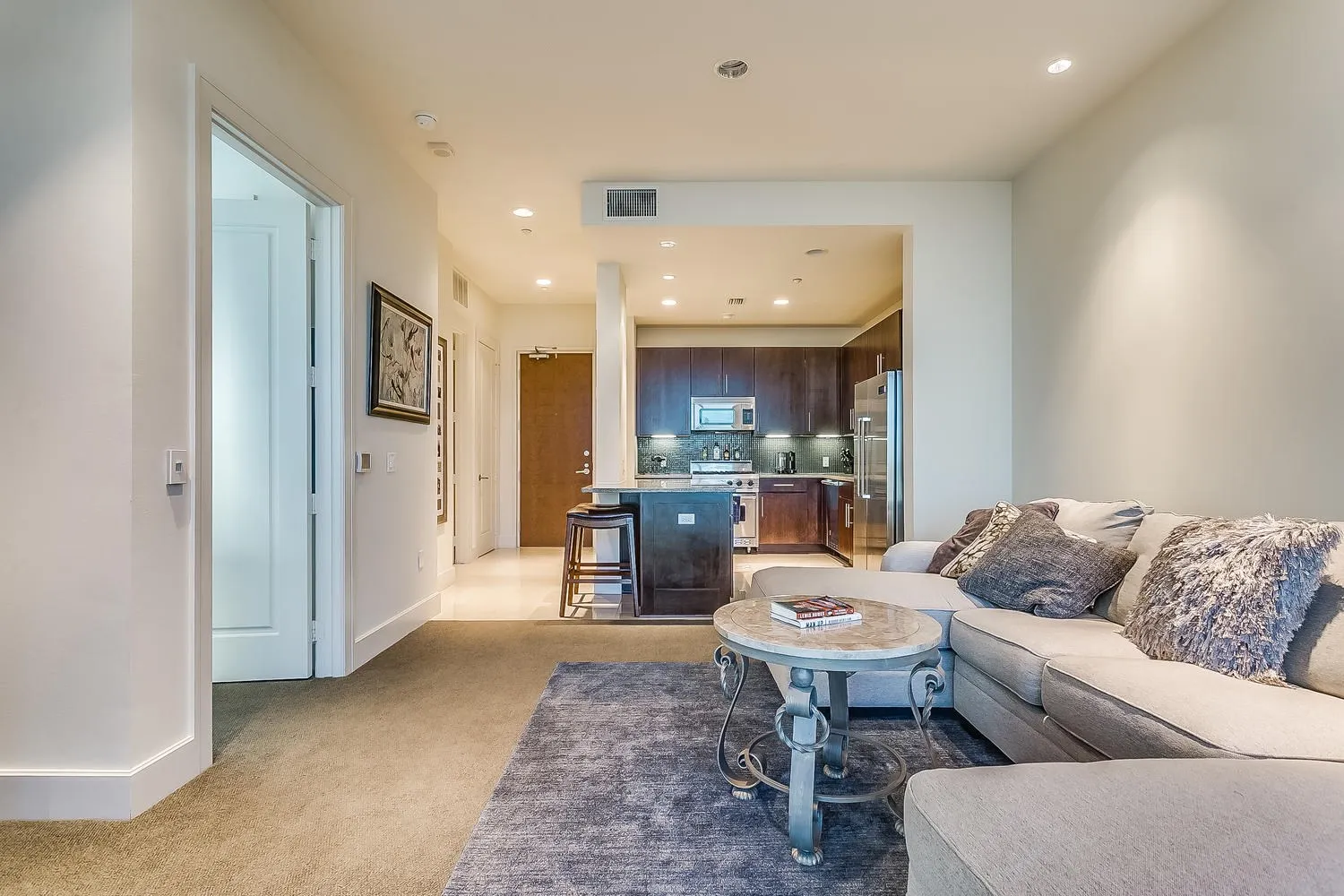 Condominium For Rent in Tarrant County , 3100 W 7th Street 708, Fort Worth, Texas 76107, 1 Bedroom, 1 Bathroom, 1 Garage spaces, 885 Sqft, built in 2009, mls#21375983, Real Estate Agent in Fort Worth, Homes For Rent in Tarrant county, Homes For Rent in Fort Worth, Realtor in Fort Worth Texas, Real Estate Brokerage Independent Realty Texas, Luminita Cordes Realtor
