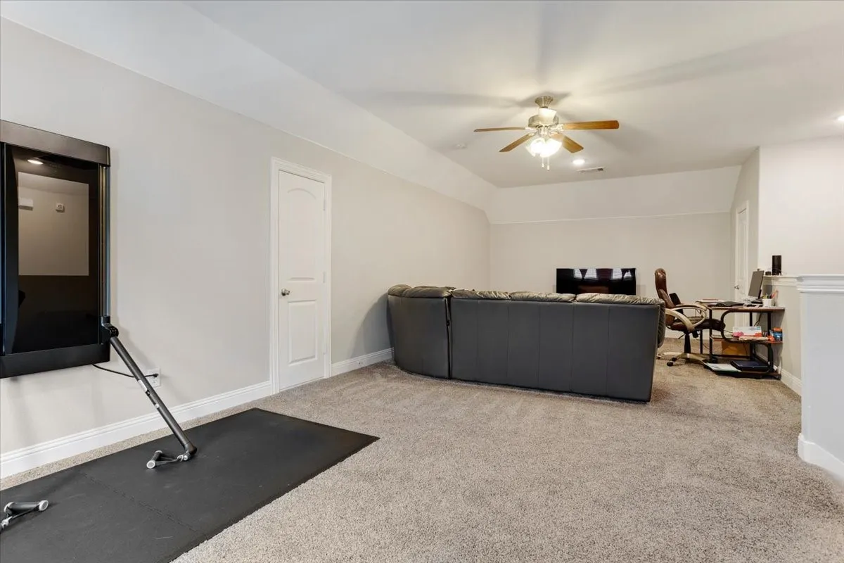 Single Family Residence For Sale in Collin County , 10716 Marble Falls Place, Mc Kinney, Texas 75071, 4 Bedroom, 4 Bathroom, 2 Garage spaces, 2,911 Sqft, built in 2016, mls#21375953, Real Estate Agent in Mc Kinney, Homes For Sale in Collin county, Homes For Sale in Mc Kinney, Realtor in Mc Kinney Texas, Real Estate Brokerage Independent Realty Texas, Luminita Cordes Realtor
