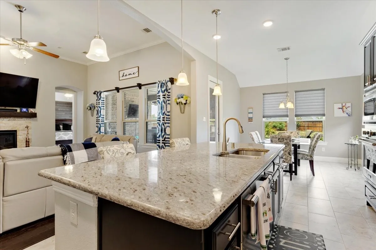 Single Family Residence For Sale in Collin County , 10716 Marble Falls Place, Mc Kinney, Texas 75071, 4 Bedroom, 4 Bathroom, 2 Garage spaces, 2,911 Sqft, built in 2016, mls#21375953, Real Estate Agent in Mc Kinney, Homes For Sale in Collin county, Homes For Sale in Mc Kinney, Realtor in Mc Kinney Texas, Real Estate Brokerage Independent Realty Texas, Luminita Cordes Realtor