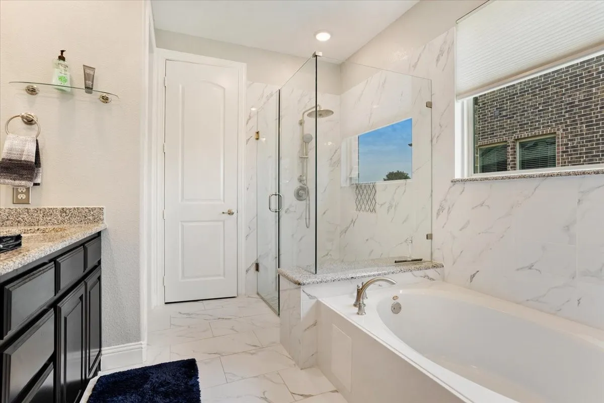 Single Family Residence For Sale in Collin County , 10716 Marble Falls Place, Mc Kinney, Texas 75071, 4 Bedroom, 4 Bathroom, 2 Garage spaces, 2,911 Sqft, built in 2016, mls#21375953, Real Estate Agent in Mc Kinney, Homes For Sale in Collin county, Homes For Sale in Mc Kinney, Realtor in Mc Kinney Texas, Real Estate Brokerage Independent Realty Texas, Luminita Cordes Realtor