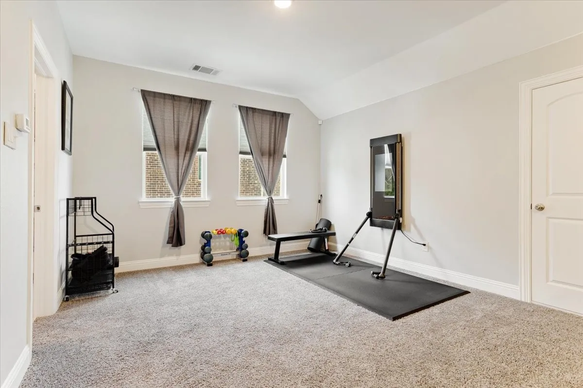 Single Family Residence For Sale in Collin County , 10716 Marble Falls Place, Mc Kinney, Texas 75071, 4 Bedroom, 4 Bathroom, 2 Garage spaces, 2,911 Sqft, built in 2016, mls#21375953, Real Estate Agent in Mc Kinney, Homes For Sale in Collin county, Homes For Sale in Mc Kinney, Realtor in Mc Kinney Texas, Real Estate Brokerage Independent Realty Texas, Luminita Cordes Realtor