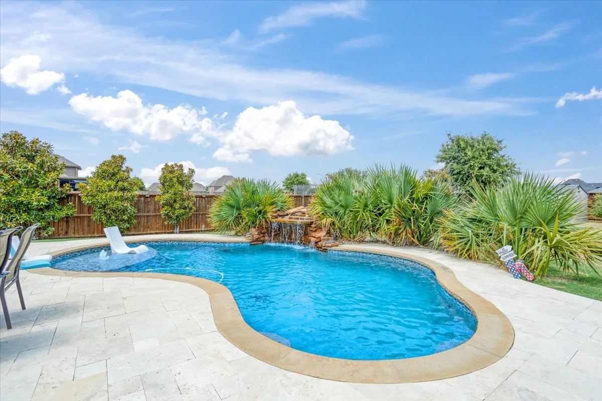 Single Family Residence For Sale in Collin County , 10716 Marble Falls Place, Mc Kinney, Texas 75071, 4 Bedroom, 4 Bathroom, 2 Garage spaces, 2,911 Sqft, built in 2016, mls#21375953, Real Estate Agent in Mc Kinney, Homes For Sale in Collin county, Homes For Sale in Mc Kinney, Realtor in Mc Kinney Texas, Real Estate Brokerage Independent Realty Texas, Luminita Cordes Realtor
