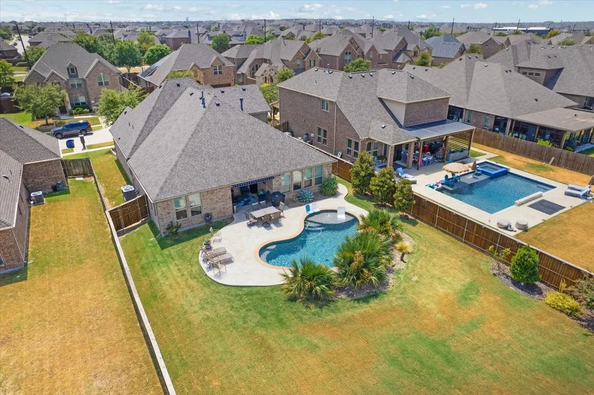Single Family Residence For Sale in Collin County , 10716 Marble Falls Place, Mc Kinney, Texas 75071, 4 Bedroom, 4 Bathroom, 2 Garage spaces, 2,911 Sqft, built in 2016, mls#21375953, Real Estate Agent in Mc Kinney, Homes For Sale in Collin county, Homes For Sale in Mc Kinney, Realtor in Mc Kinney Texas, Real Estate Brokerage Independent Realty Texas, Luminita Cordes Realtor