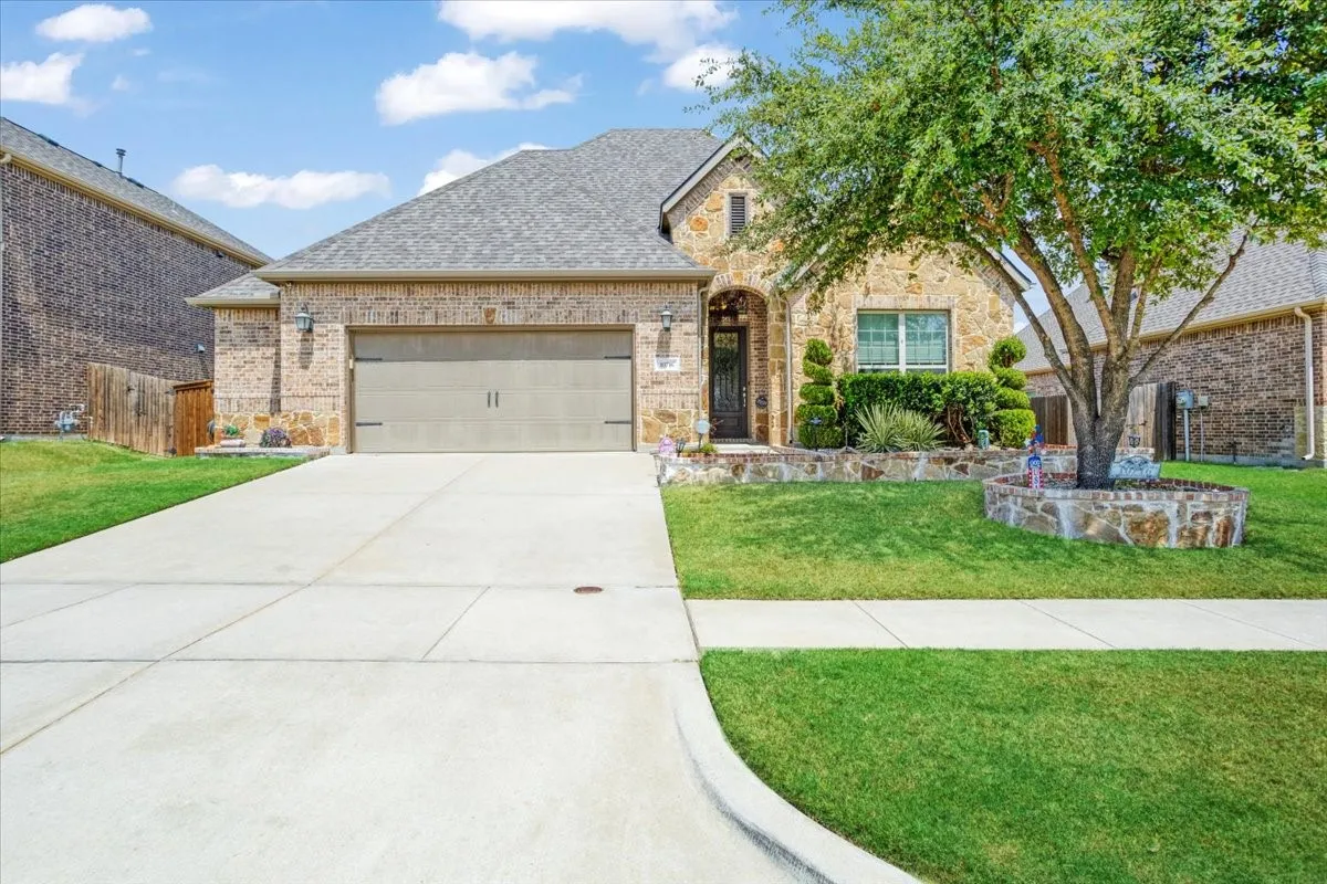 Single Family Residence For Sale in Collin County , 10716 Marble Falls Place, Mc Kinney, Texas 75071, 4 Bedroom, 4 Bathroom, 2 Garage spaces, 2,911 Sqft, built in 2016, mls#21375953, Real Estate Agent in Mc Kinney, Homes For Sale in Collin county, Homes For Sale in Mc Kinney, Realtor in Mc Kinney Texas, Real Estate Brokerage Independent Realty Texas, Luminita Cordes Realtor