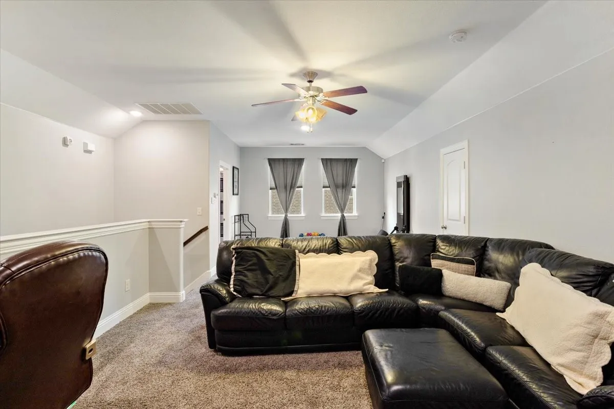 Single Family Residence For Sale in Collin County , 10716 Marble Falls Place, Mc Kinney, Texas 75071, 4 Bedroom, 4 Bathroom, 2 Garage spaces, 2,911 Sqft, built in 2016, mls#21375953, Real Estate Agent in Mc Kinney, Homes For Sale in Collin county, Homes For Sale in Mc Kinney, Realtor in Mc Kinney Texas, Real Estate Brokerage Independent Realty Texas, Luminita Cordes Realtor
