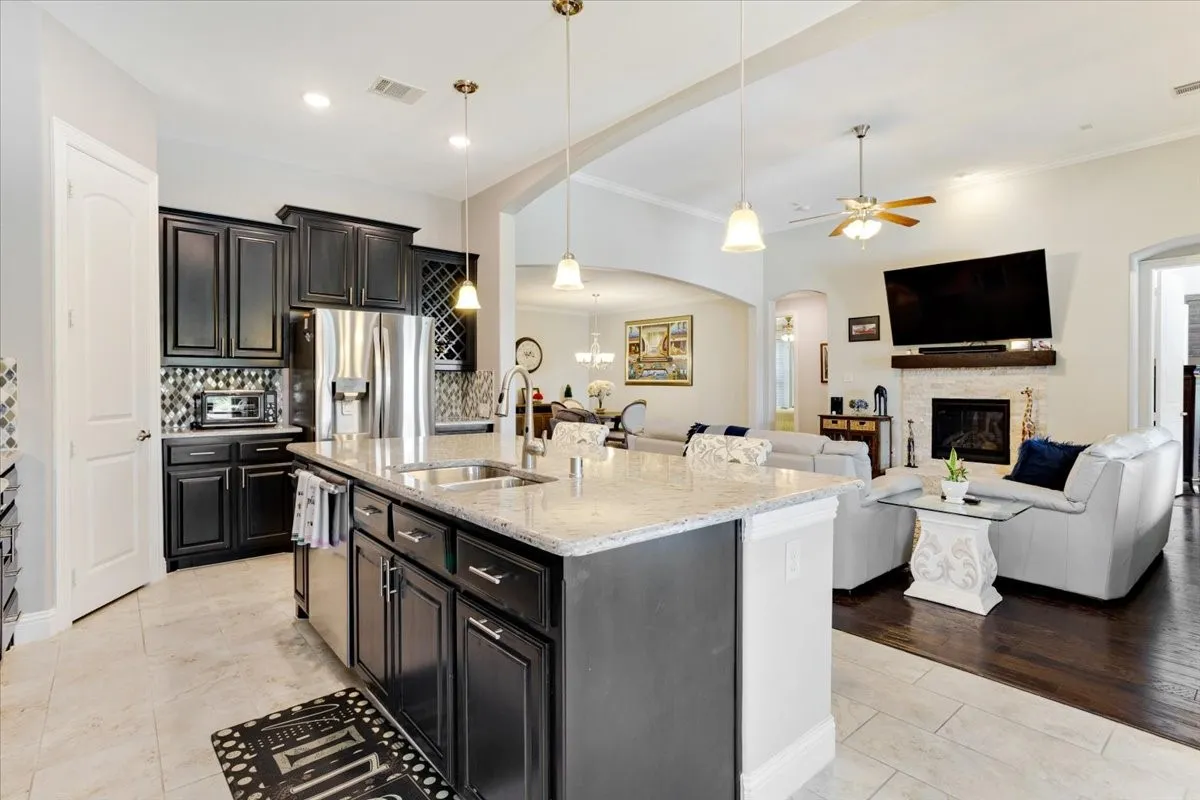 Single Family Residence For Sale in Collin County , 10716 Marble Falls Place, Mc Kinney, Texas 75071, 4 Bedroom, 4 Bathroom, 2 Garage spaces, 2,911 Sqft, built in 2016, mls#21375953, Real Estate Agent in Mc Kinney, Homes For Sale in Collin county, Homes For Sale in Mc Kinney, Realtor in Mc Kinney Texas, Real Estate Brokerage Independent Realty Texas, Luminita Cordes Realtor