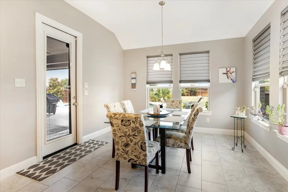 Single Family Residence For Sale in Collin County , 10716 Marble Falls Place, Mc Kinney, Texas 75071, 4 Bedroom, 4 Bathroom, 2 Garage spaces, 2,911 Sqft, built in 2016, mls#21375953, Real Estate Agent in Mc Kinney, Homes For Sale in Collin county, Homes For Sale in Mc Kinney, Realtor in Mc Kinney Texas, Real Estate Brokerage Independent Realty Texas, Luminita Cordes Realtor