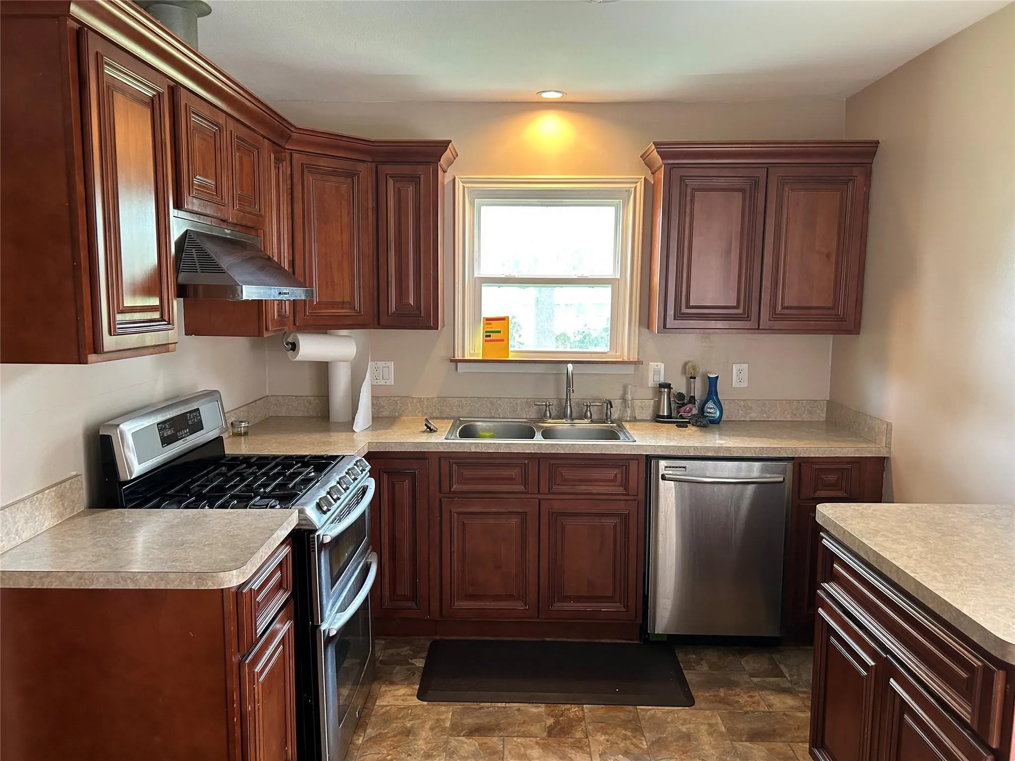 Single Family Residence For Rent in Dallas County , 1202 Overhill Drive, Garland, Texas 75041, 3 Bedroom, 1 Bathroom, 1 Garage spaces, 832 Sqft, built in 1957, mls#21375962, Real Estate Agent in Garland, Homes For Rent in Dallas county, Homes For Rent in Garland, Realtor in Garland Texas, Real Estate Brokerage Independent Realty Texas, Luminita Cordes Realtor