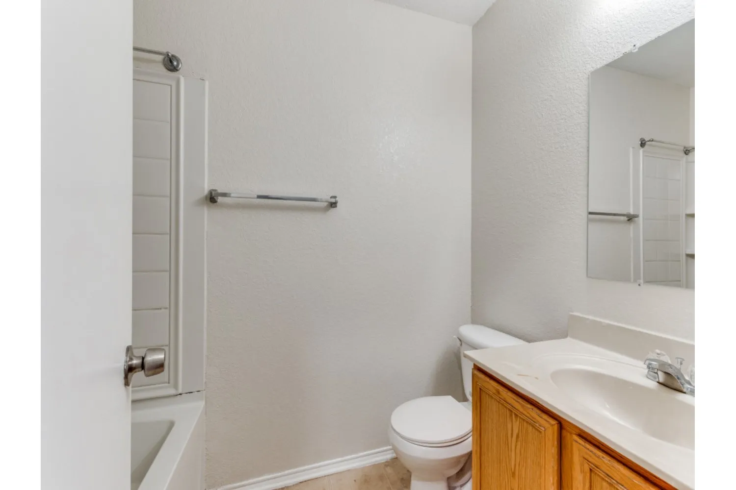 Single Family Residence For Rent in Tarrant County , 1609 Castle Ridge Road, Fort Worth, Texas 76140, 4 Bedroom, 2 Bathroom, 2 Garage spaces, 1,764 Sqft, built in 2006, mls#21375973, Real Estate Agent in Fort Worth, Homes For Rent in Tarrant county, Homes For Rent in Fort Worth, Realtor in Fort Worth Texas, Real Estate Brokerage Independent Realty Texas, Luminita Cordes Realtor