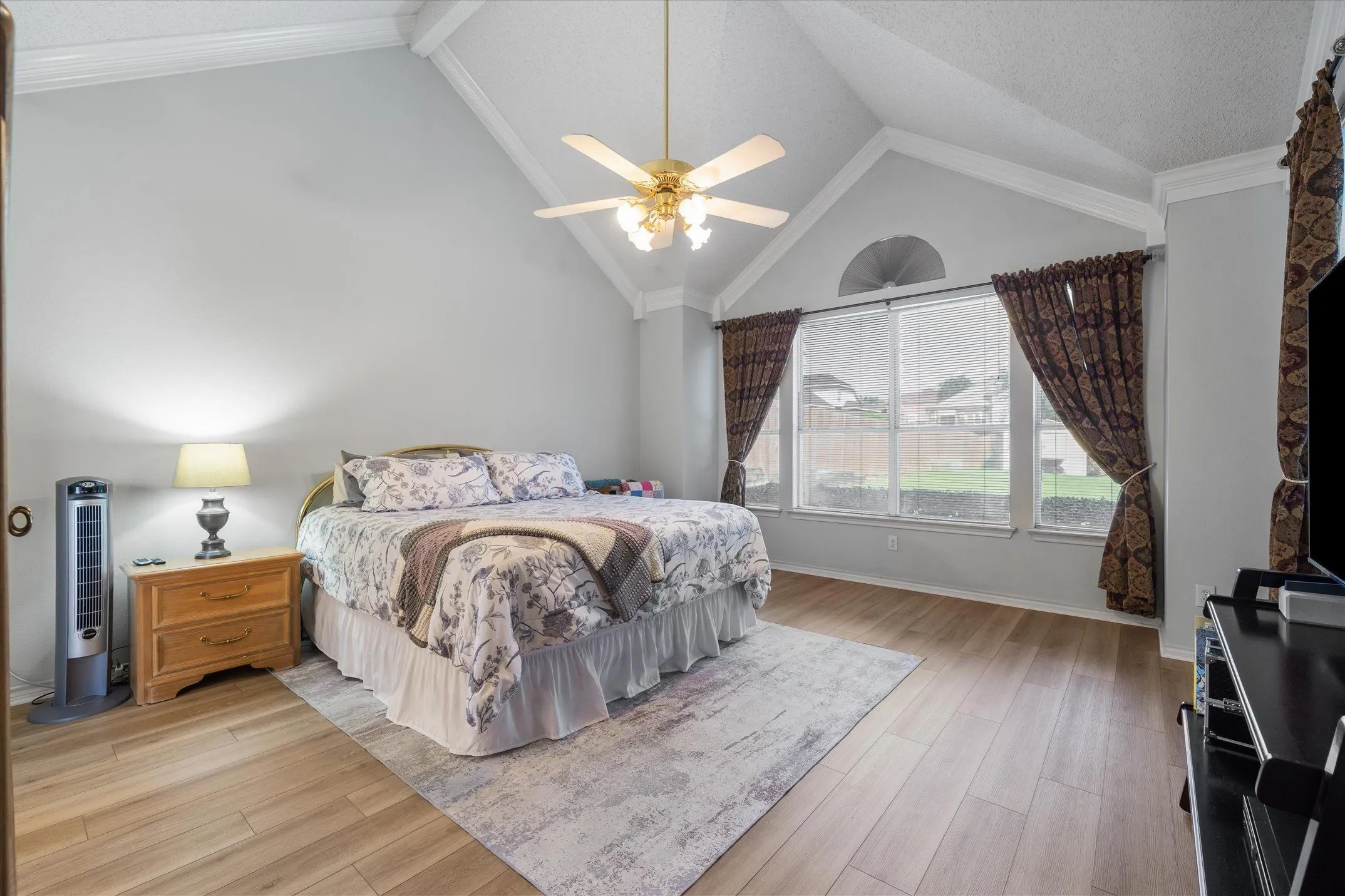 Single Family Residence For Sale in Dallas County , 2113 Blackfoot Trail, Mesquite, Texas 75149, 4 Bedroom, 3 Bathroom, 2 Garage spaces, 2,925 Sqft, built in 1992, mls#21375351, Real Estate Agent in Mesquite, Homes For Sale in Dallas county, Homes For Sale in Mesquite, Realtor in Mesquite Texas, Real Estate Brokerage Independent Realty Texas, Luminita Cordes Realtor