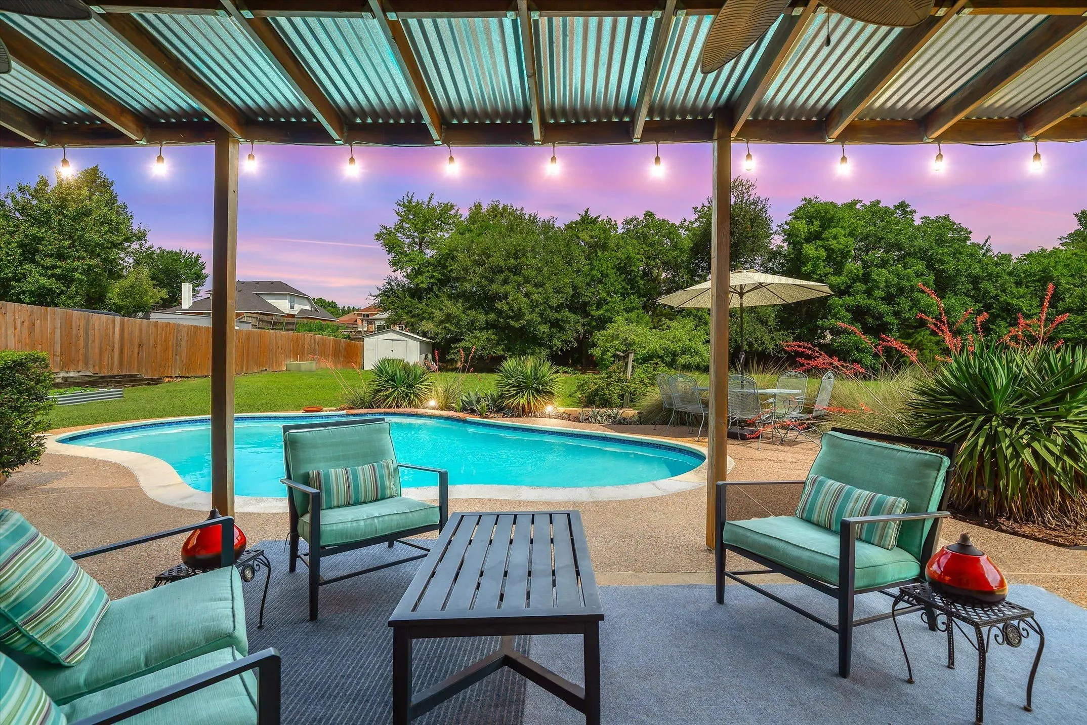 Single Family Residence For Sale in Dallas County , 2113 Blackfoot Trail, Mesquite, Texas 75149, 4 Bedroom, 3 Bathroom, 2 Garage spaces, 2,925 Sqft, built in 1992, mls#21375351, Real Estate Agent in Mesquite, Homes For Sale in Dallas county, Homes For Sale in Mesquite, Realtor in Mesquite Texas, Real Estate Brokerage Independent Realty Texas, Luminita Cordes Realtor