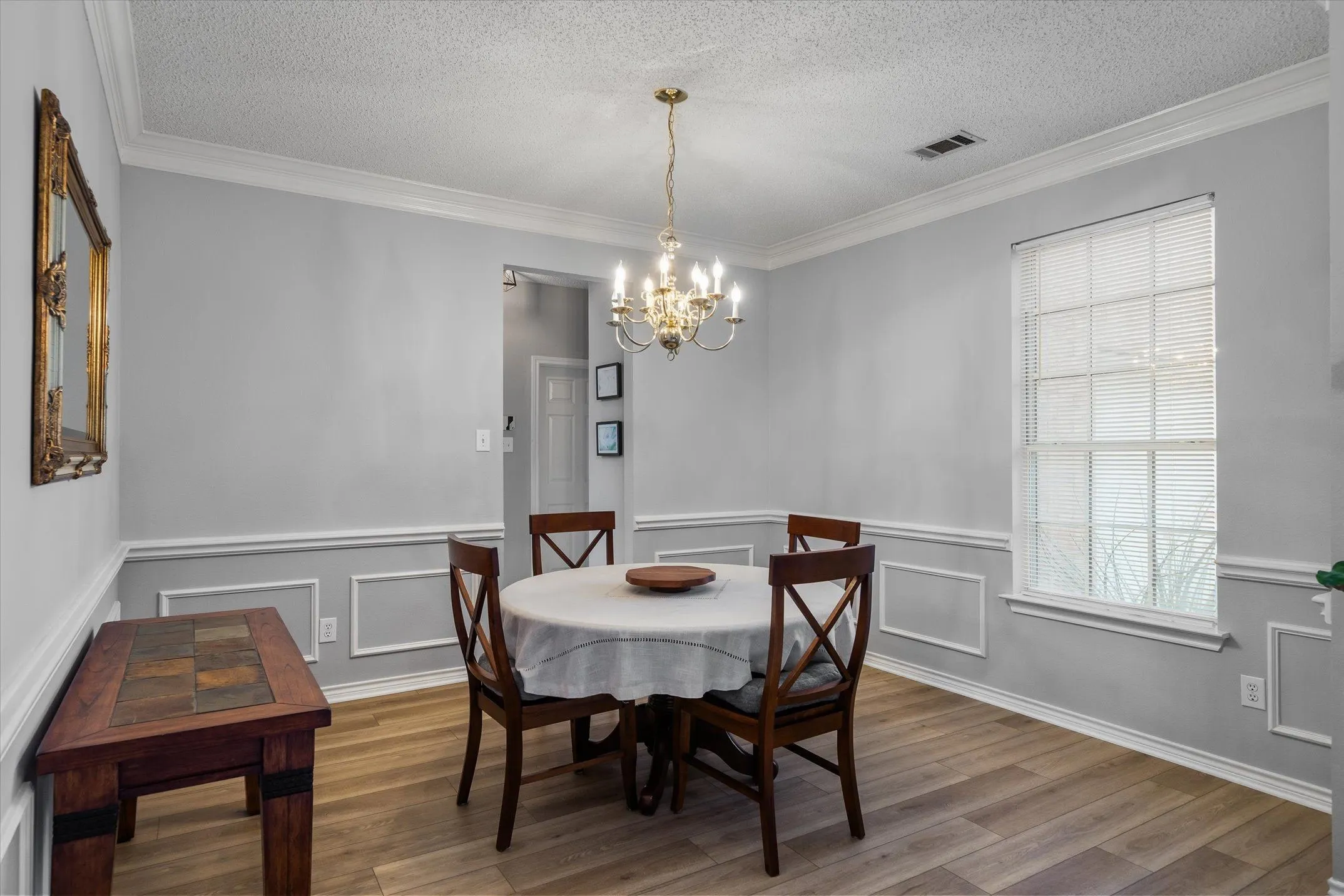 Single Family Residence For Sale in Dallas County , 2113 Blackfoot Trail, Mesquite, Texas 75149, 4 Bedroom, 3 Bathroom, 2 Garage spaces, 2,925 Sqft, built in 1992, mls#21375351, Real Estate Agent in Mesquite, Homes For Sale in Dallas county, Homes For Sale in Mesquite, Realtor in Mesquite Texas, Real Estate Brokerage Independent Realty Texas, Luminita Cordes Realtor