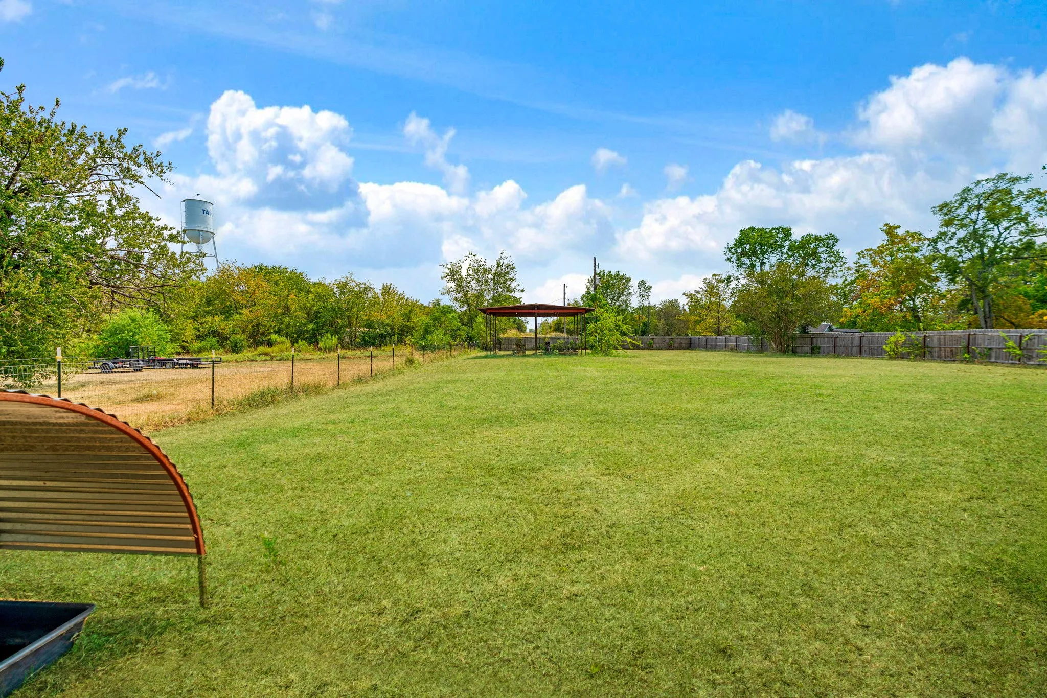 Single Family Residence For Sale in Titus County , 107 Short Street, Talco, Texas 75487, 3 Bedroom, 2 Bathroom, 1 Garage spaces, 1,644 Sqft, built in 1962, mls#21376001, Real Estate Agent in Talco, Homes For Sale in Titus county, Homes For Sale in Talco, Realtor in Talco Texas, Real Estate Brokerage Independent Realty Texas, Luminita Cordes Realtor