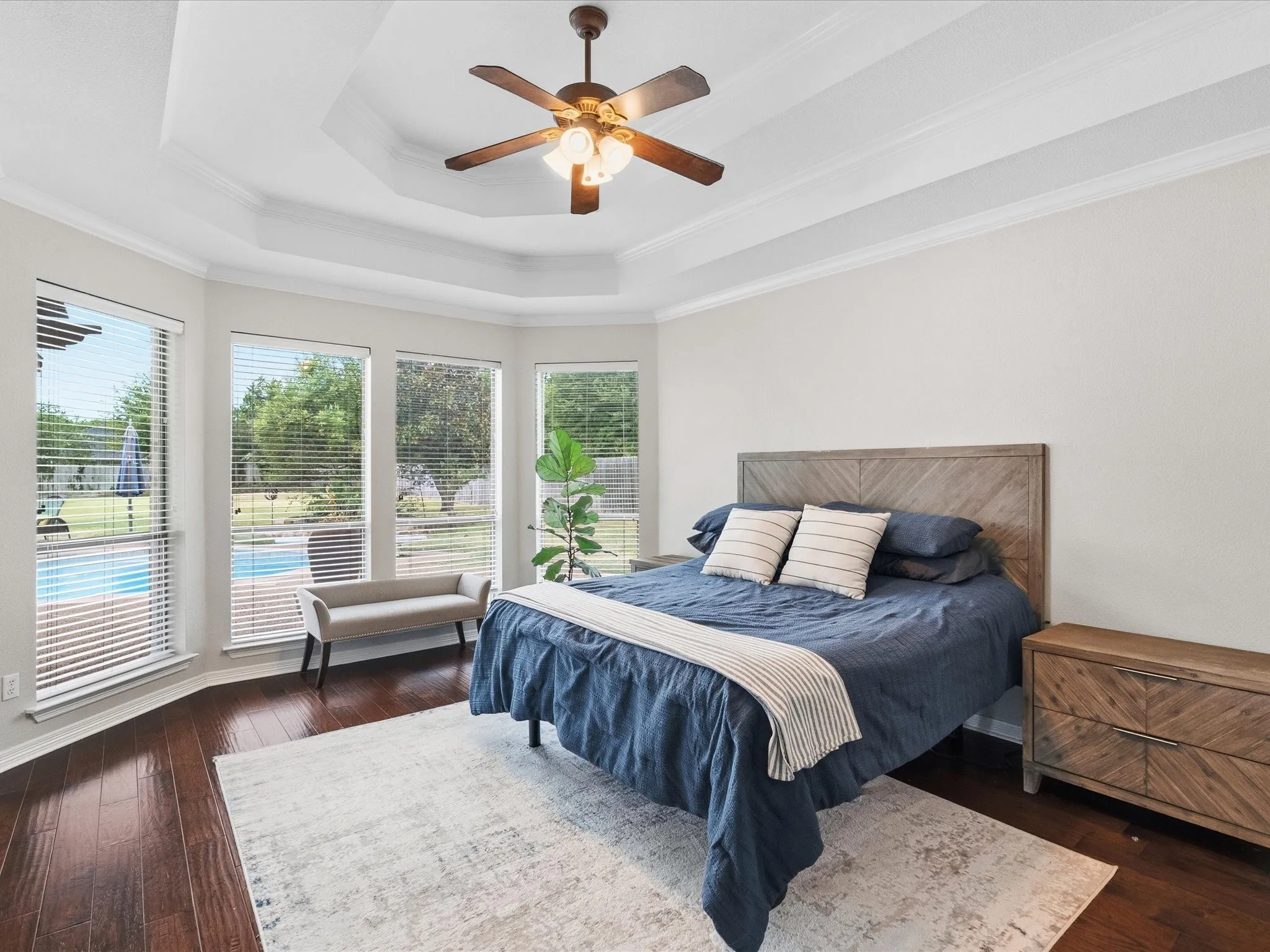 Single Family Residence For Sale in Ellis County , 8630 Glenloch Drive, Red Oak, Texas 75154, 4 Bedroom, 5 Bathroom, 3 Garage spaces, 3,734 Sqft, built in 2003, mls#21359860, Real Estate Agent in Red Oak, Homes For Sale in Ellis county, Homes For Sale in Red Oak, Realtor in Red Oak Texas, Real Estate Brokerage Independent Realty Texas, Luminita Cordes Realtor