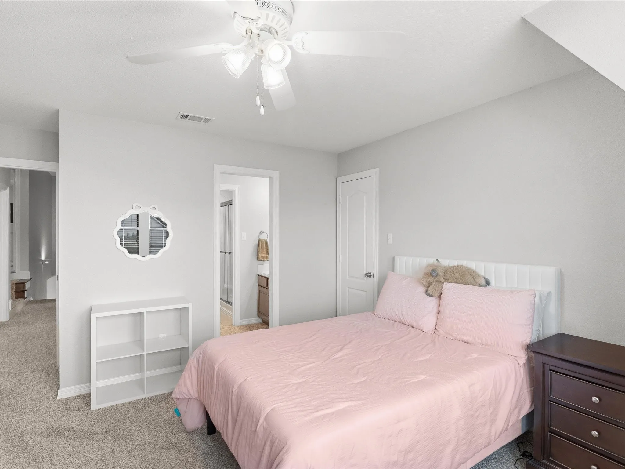 Single Family Residence For Sale in Ellis County , 8630 Glenloch Drive, Red Oak, Texas 75154, 4 Bedroom, 5 Bathroom, 3 Garage spaces, 3,734 Sqft, built in 2003, mls#21359860, Real Estate Agent in Red Oak, Homes For Sale in Ellis county, Homes For Sale in Red Oak, Realtor in Red Oak Texas, Real Estate Brokerage Independent Realty Texas, Luminita Cordes Realtor