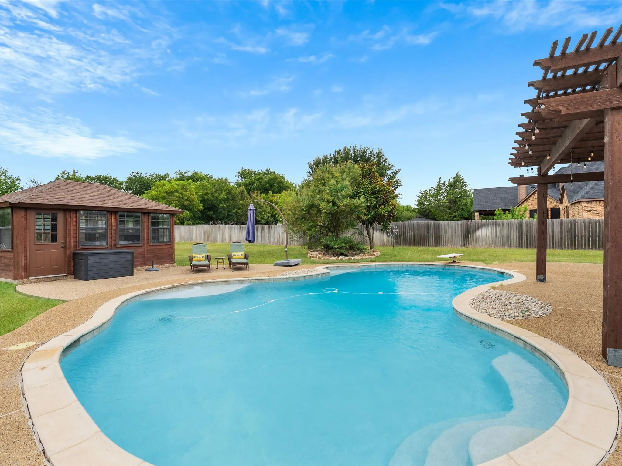 Single Family Residence For Sale in Ellis County , 8630 Glenloch Drive, Red Oak, Texas 75154, 4 Bedroom, 5 Bathroom, 3 Garage spaces, 3,734 Sqft, built in 2003, mls#21359860, Real Estate Agent in Red Oak, Homes For Sale in Ellis county, Homes For Sale in Red Oak, Realtor in Red Oak Texas, Real Estate Brokerage Independent Realty Texas, Luminita Cordes Realtor