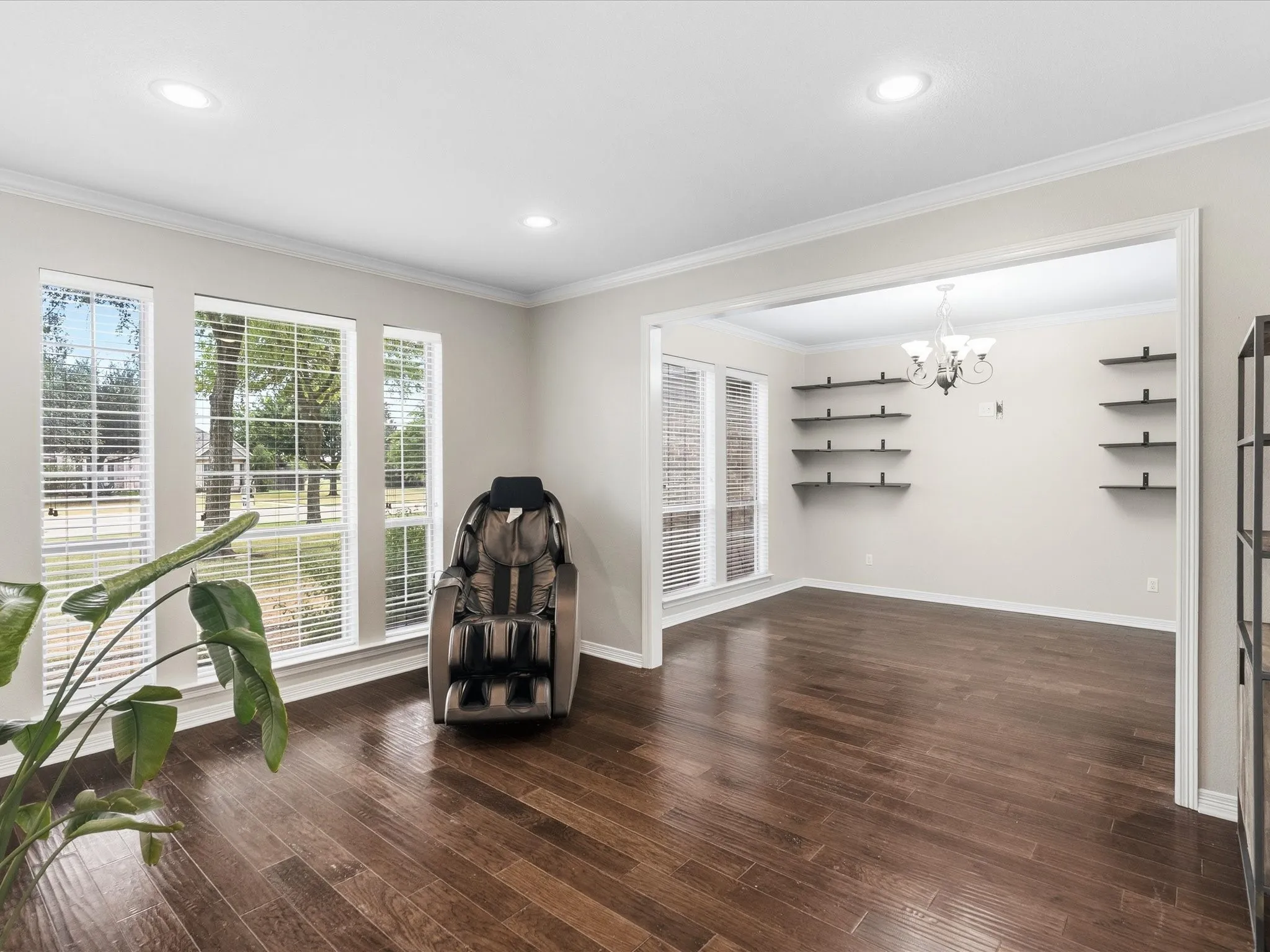 Single Family Residence For Sale in Ellis County , 8630 Glenloch Drive, Red Oak, Texas 75154, 4 Bedroom, 5 Bathroom, 3 Garage spaces, 3,734 Sqft, built in 2003, mls#21359860, Real Estate Agent in Red Oak, Homes For Sale in Ellis county, Homes For Sale in Red Oak, Realtor in Red Oak Texas, Real Estate Brokerage Independent Realty Texas, Luminita Cordes Realtor