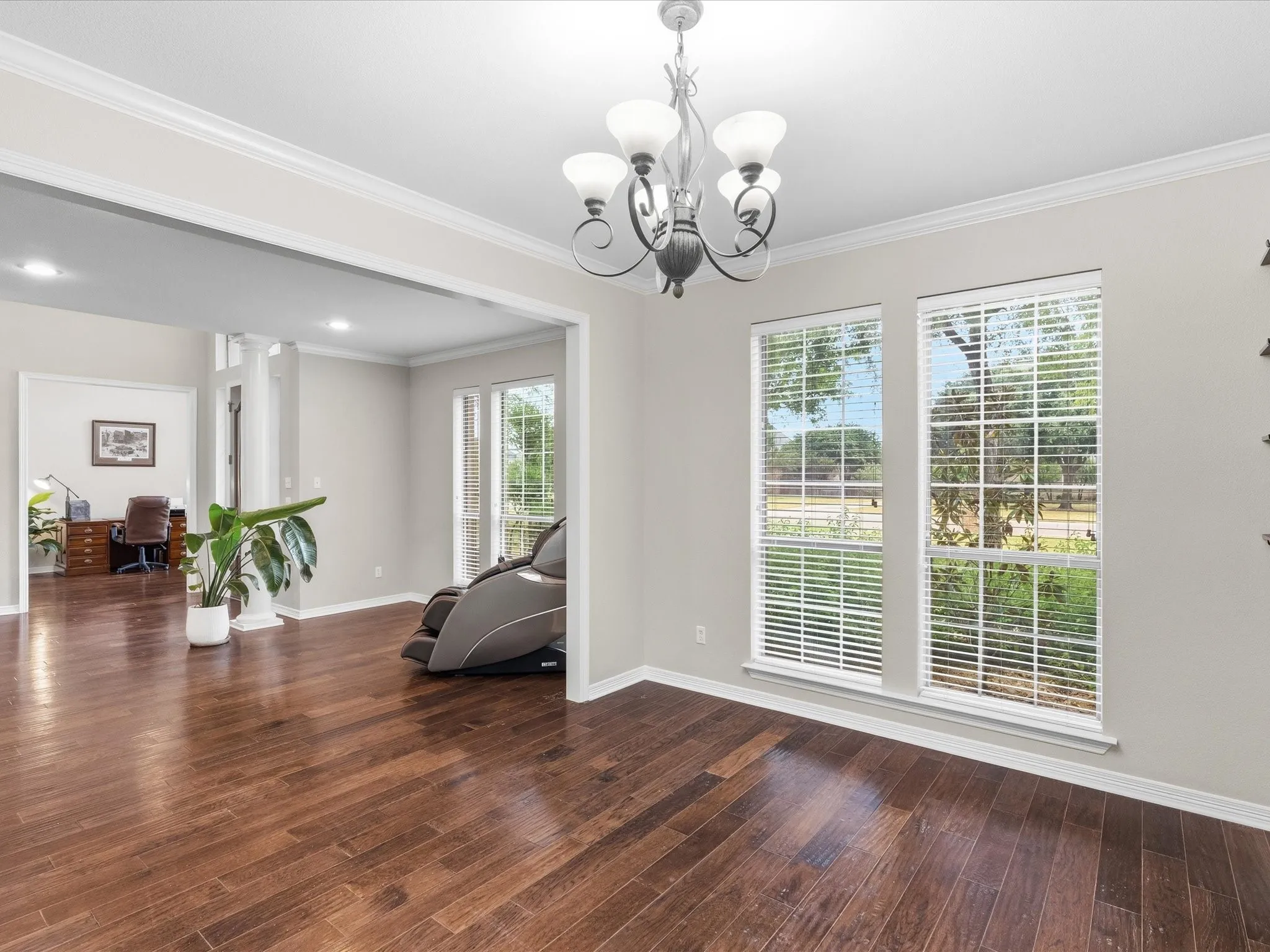 Single Family Residence For Sale in Ellis County , 8630 Glenloch Drive, Red Oak, Texas 75154, 4 Bedroom, 5 Bathroom, 3 Garage spaces, 3,734 Sqft, built in 2003, mls#21359860, Real Estate Agent in Red Oak, Homes For Sale in Ellis county, Homes For Sale in Red Oak, Realtor in Red Oak Texas, Real Estate Brokerage Independent Realty Texas, Luminita Cordes Realtor