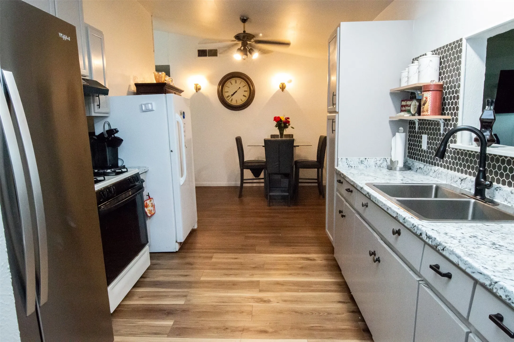ANOTHER VIEW OF KITCHEN
