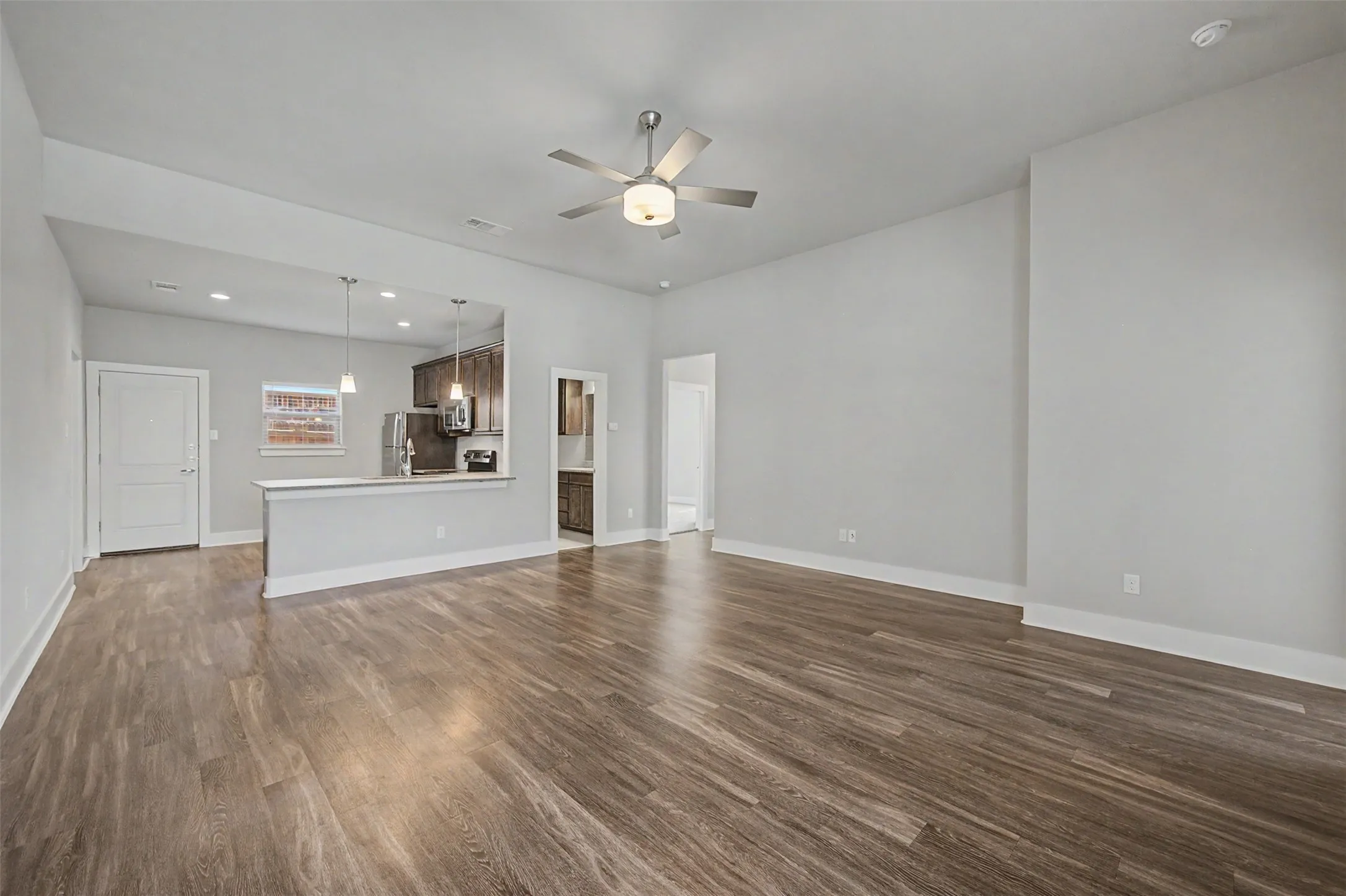 Duplex For Rent in Parker County , 213 Stewart Bend Court A, Azle, Texas 76020, 3 Bedroom, 2 Bathroom, 1 Garage spaces, 2,512 Sqft, built in 2016, mls#21375530, Real Estate Agent in Azle, Homes For Rent in Parker county, Homes For Rent in Azle, Realtor in Azle Texas, Real Estate Brokerage Independent Realty Texas, Luminita Cordes Realtor