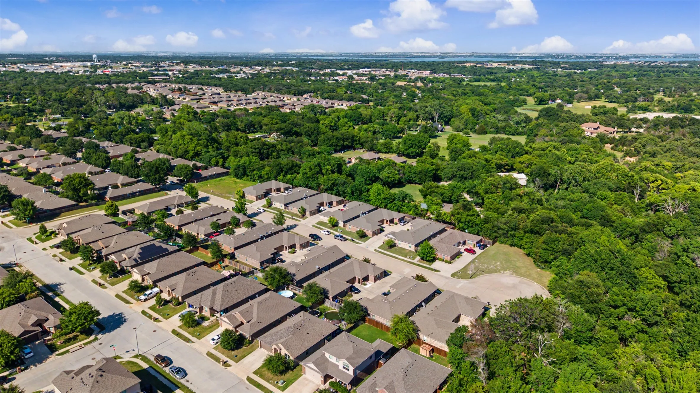 Duplex For Rent in Parker County , 213 Stewart Bend Court A, Azle, Texas 76020, 3 Bedroom, 2 Bathroom, 1 Garage spaces, 2,512 Sqft, built in 2016, mls#21375530, Real Estate Agent in Azle, Homes For Rent in Parker county, Homes For Rent in Azle, Realtor in Azle Texas, Real Estate Brokerage Independent Realty Texas, Luminita Cordes Realtor