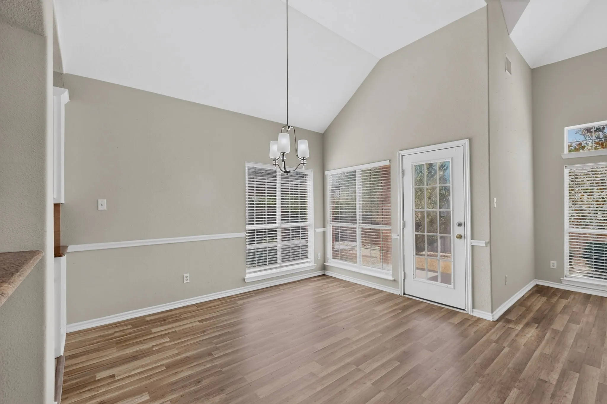 Single Family Residence For Sale in Tarrant County , 8504 Cedar Brush Court, Fort Worth, Texas 76123, 5 Bedroom, 4 Bathroom, 2 Garage spaces, 3,876 Sqft, built in 2006, mls#21371688, Real Estate Agent in Fort Worth, Homes For Sale in Tarrant county, Homes For Sale in Fort Worth, Realtor in Fort Worth Texas, Real Estate Brokerage Independent Realty Texas, Luminita Cordes Realtor