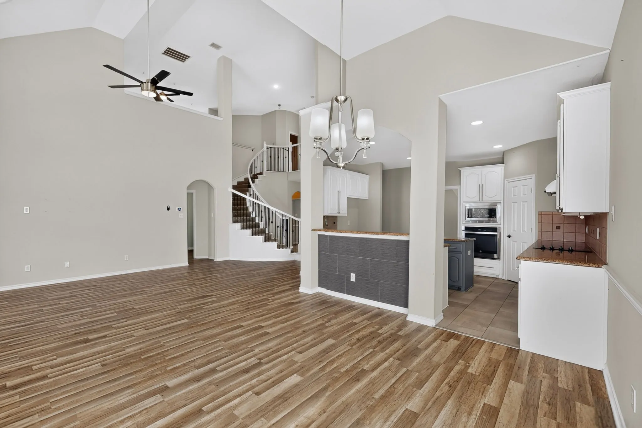 Single Family Residence For Sale in Tarrant County , 8504 Cedar Brush Court, Fort Worth, Texas 76123, 5 Bedroom, 4 Bathroom, 2 Garage spaces, 3,876 Sqft, built in 2006, mls#21371688, Real Estate Agent in Fort Worth, Homes For Sale in Tarrant county, Homes For Sale in Fort Worth, Realtor in Fort Worth Texas, Real Estate Brokerage Independent Realty Texas, Luminita Cordes Realtor